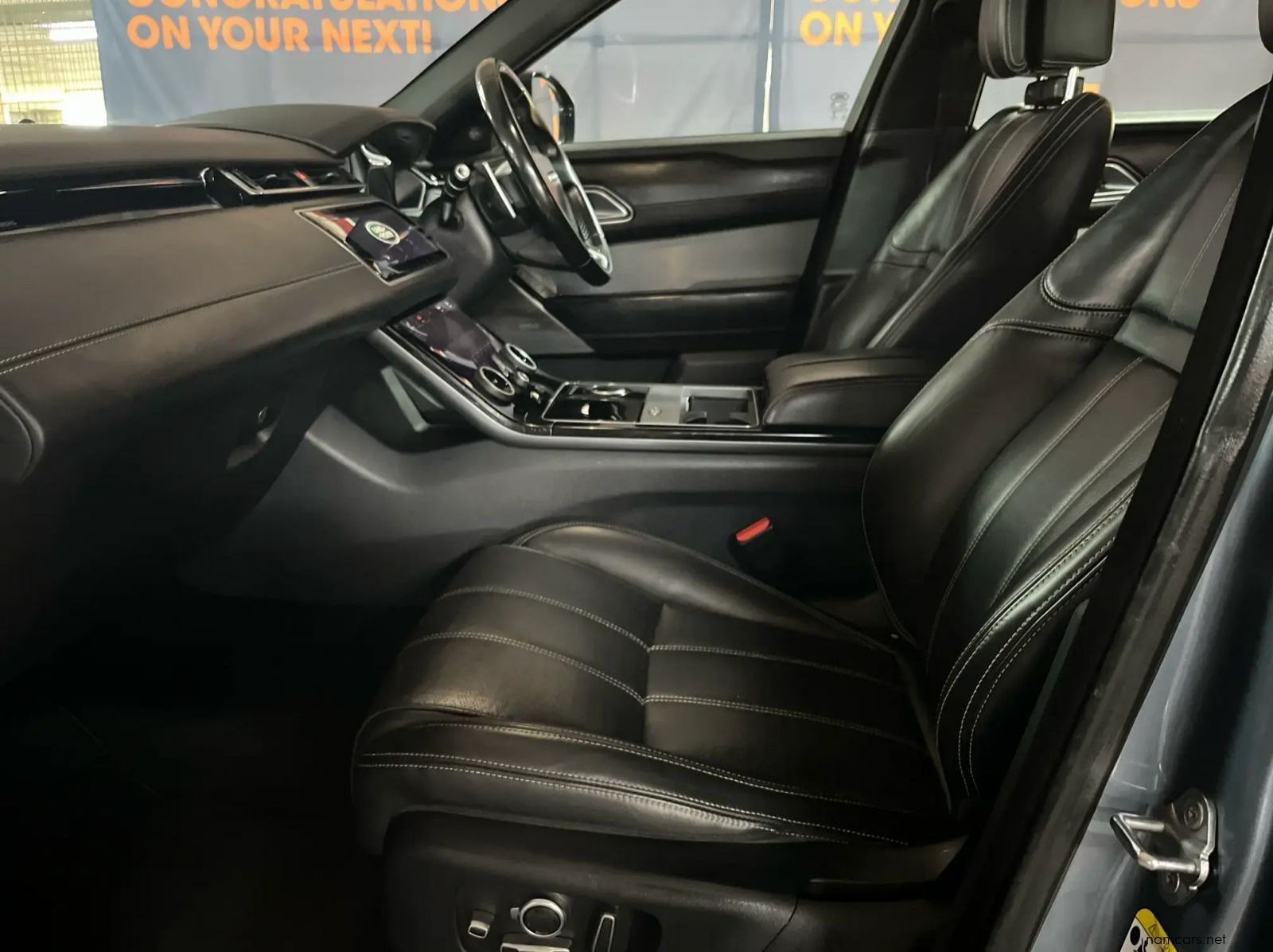 2019 Land Rover Range Rover Velar 2.0T HSE (P250) pictures