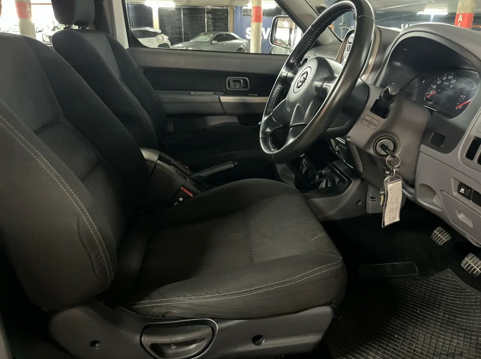 2017 Nissan Hardbody Np300 2.5 TDI Hi-Rider Pick Up Double Cab pictures