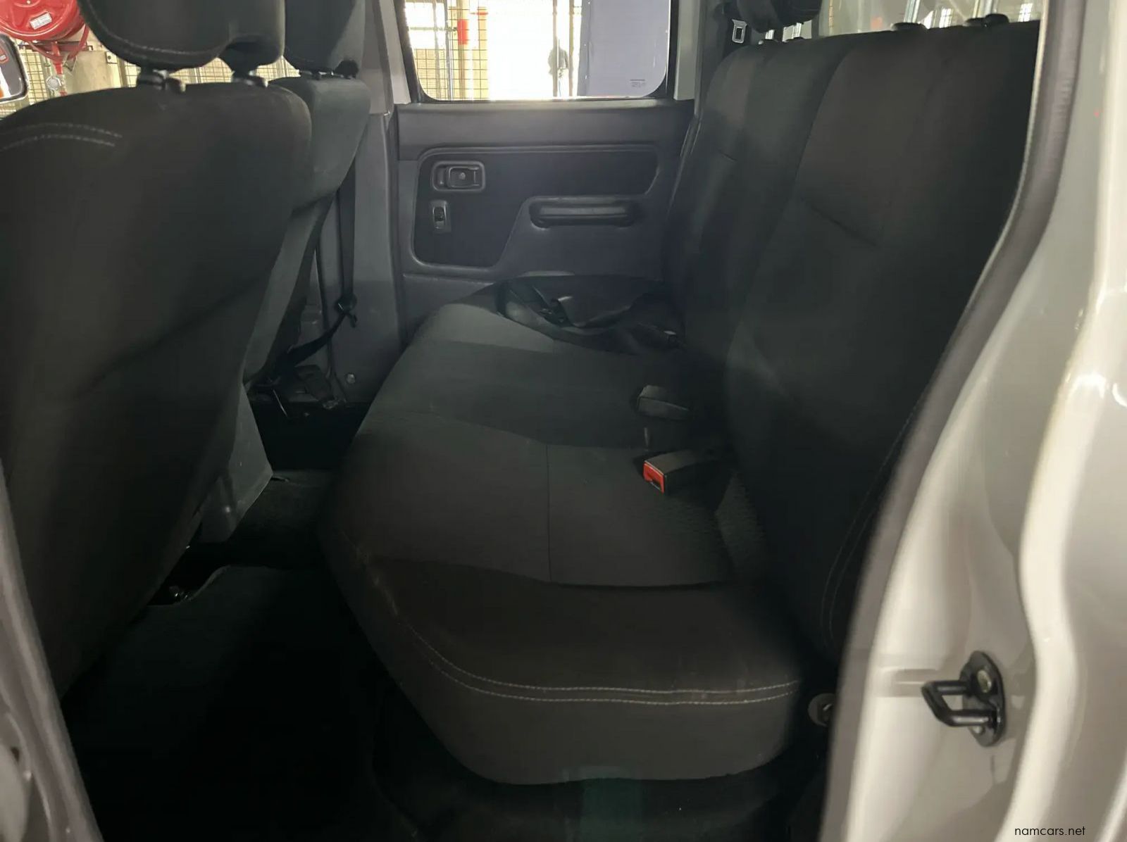 2017 Nissan Hardbody Np300 2.5 TDI Hi-Rider Pick Up Double Cab pictures