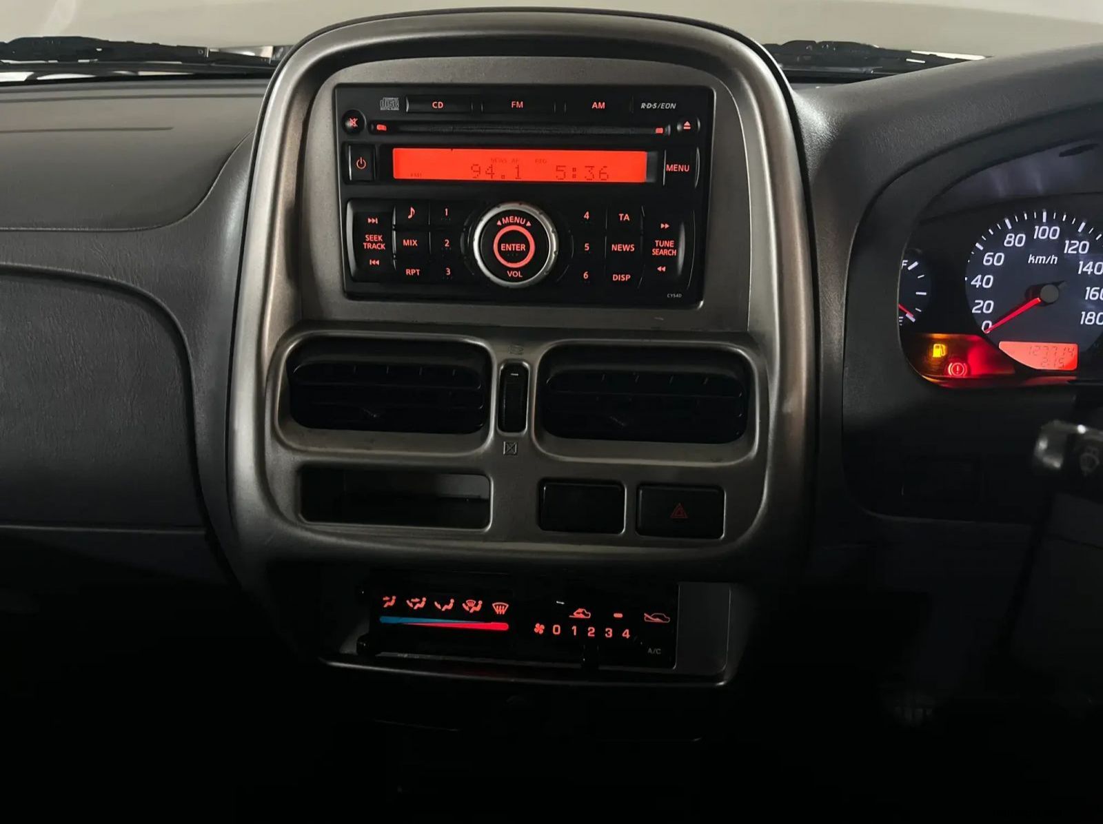 2017 Nissan Hardbody Np300 2.5 TDI Hi-Rider Pick Up Double Cab pictures