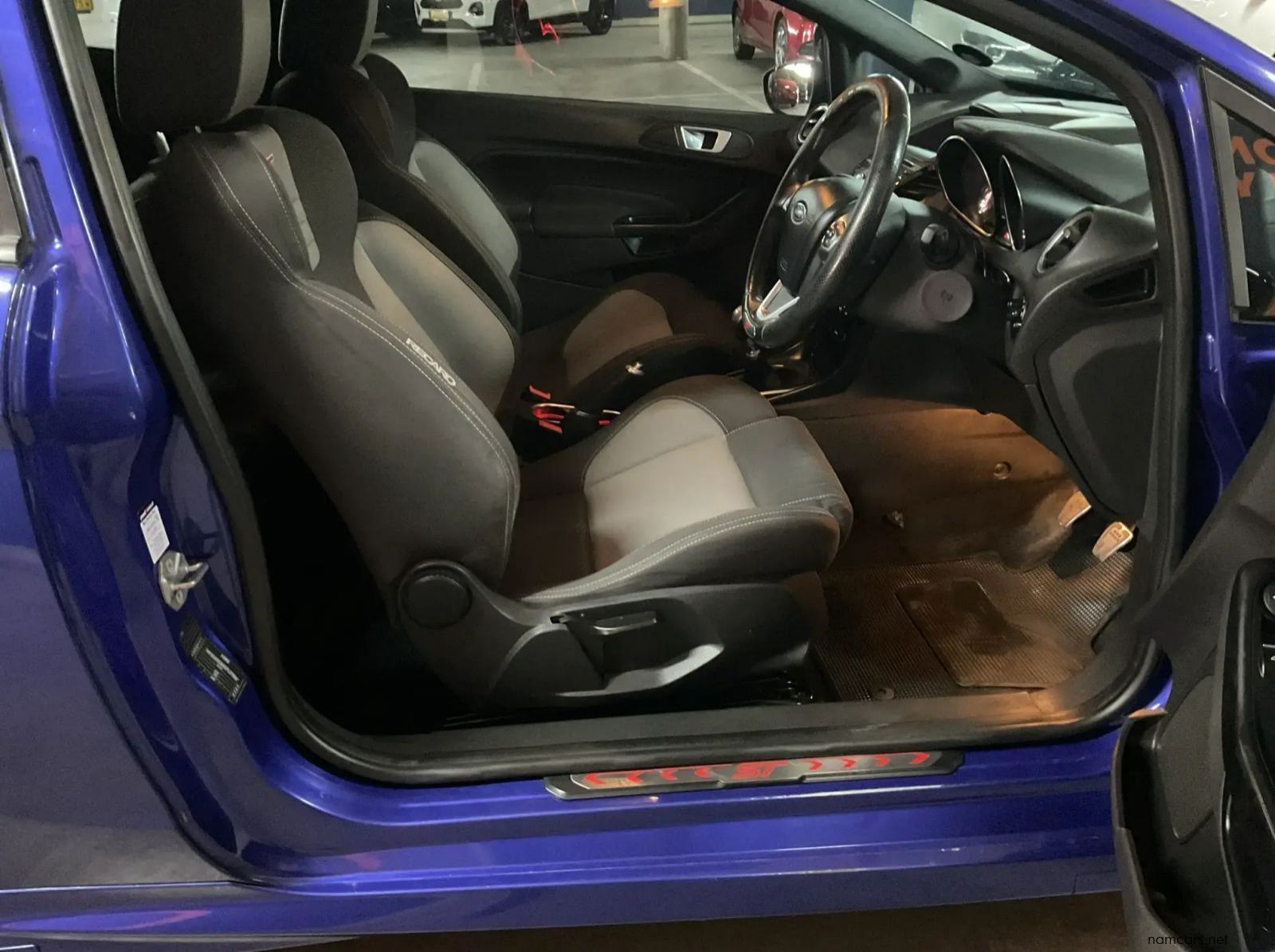 2015 Ford Fiesta ST ST 1.6 EcoBoost GTDi pictures