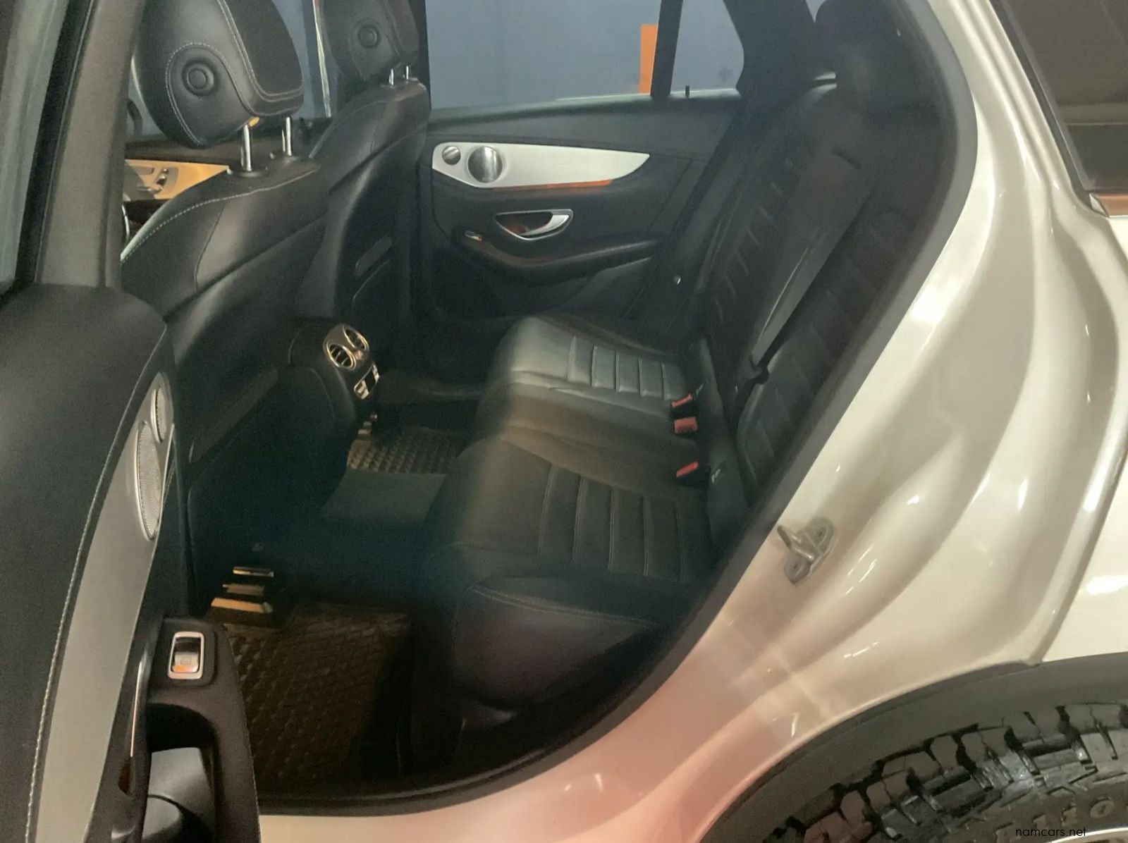 2016 Mercedes-Benz GLC 220d Exclusive pictures