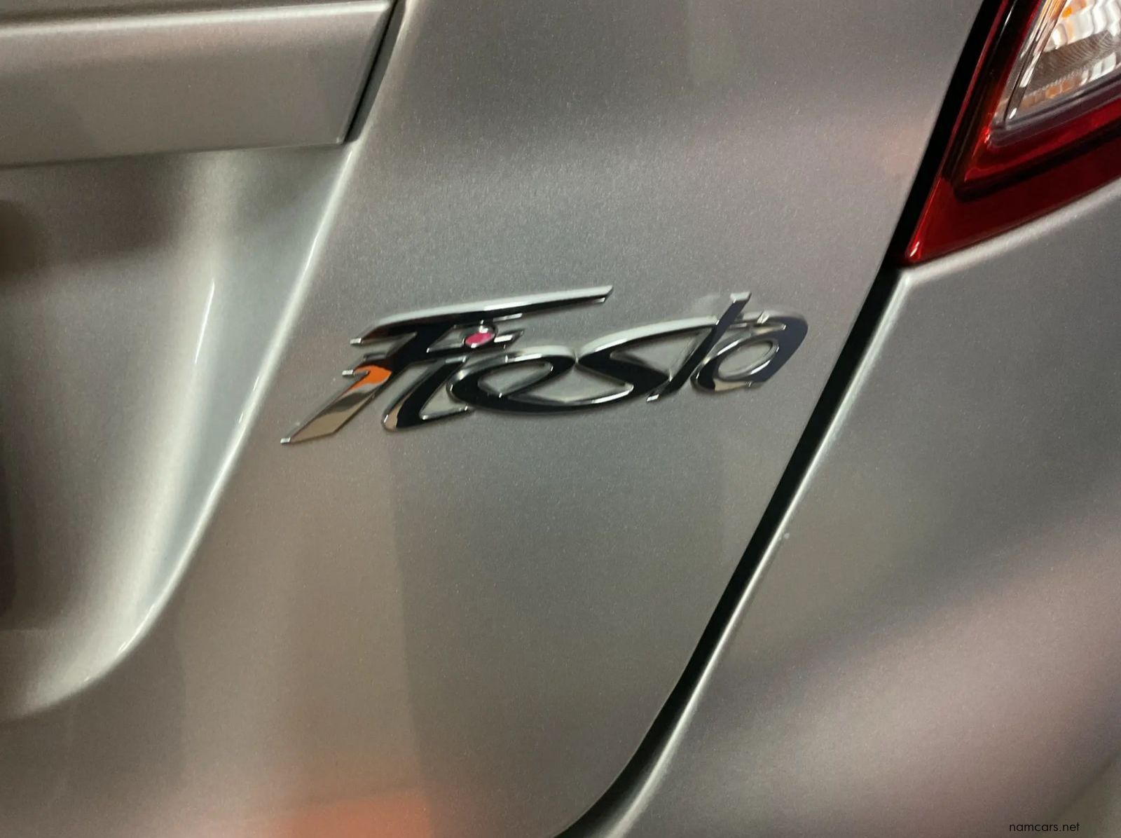 2016 Ford Fiesta 1.0 EcoBoost Ambiente Powershift 5-Door pictures