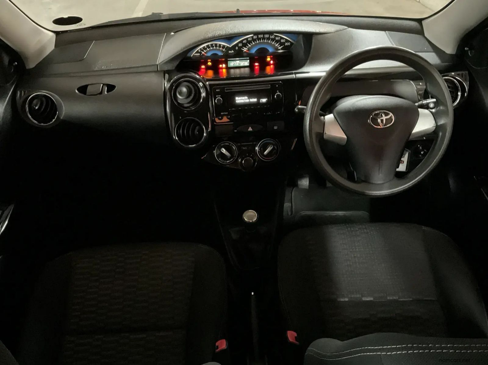 2016 Toyota Etios Cross 1.5 XS 5-Door pictures
