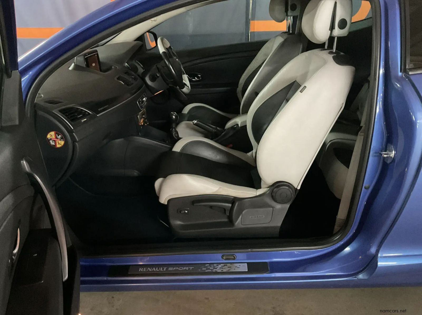 2016 Renault Megane III 2.0T GT Coupe 3-Door pictures