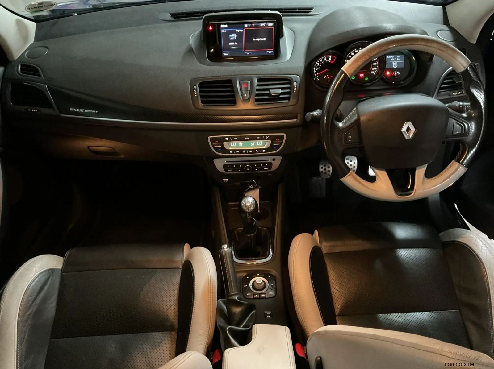 2016 Renault Megane III 2.0T GT Coupe 3-Door pictures