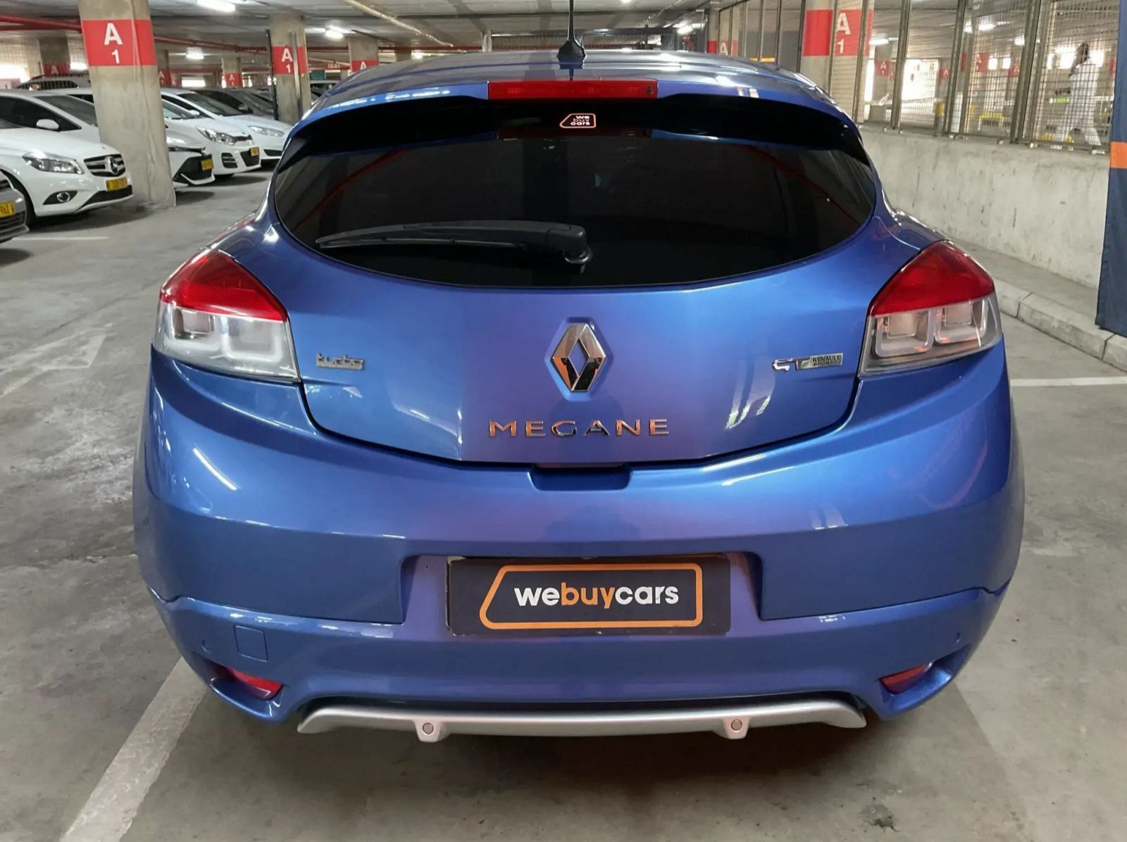 2016 Renault Megane III 2.0T GT Coupe 3-Door pictures