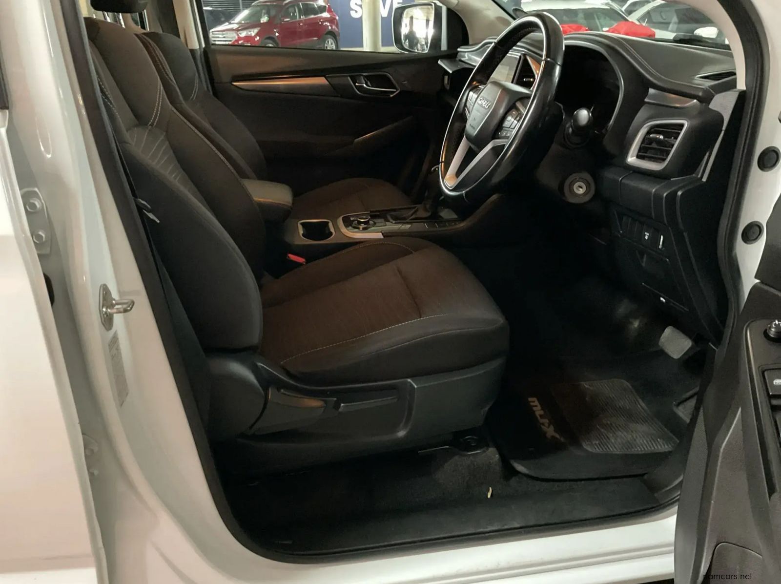 2022 Isuzu MU-X 3.0d LS 4x4 Auto pictures