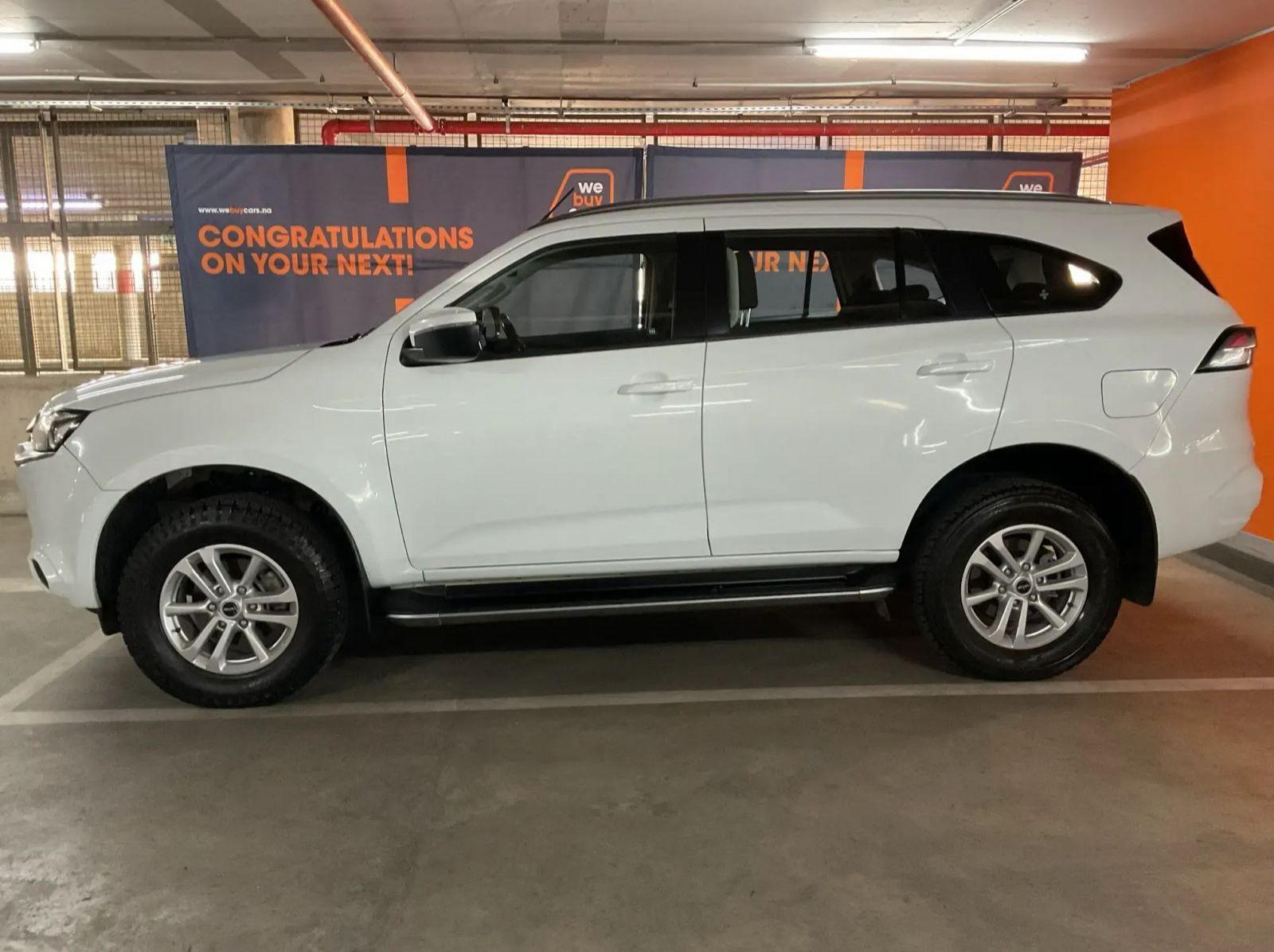 2022 Isuzu MU-X 3.0d LS 4x4 Auto pictures
