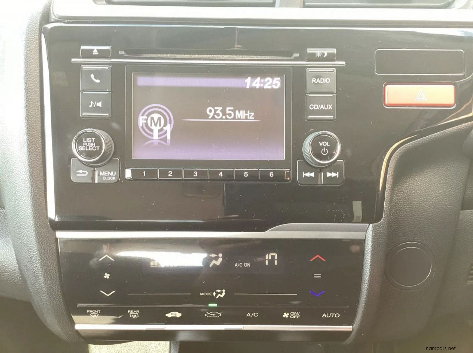 2015 Honda Jazz 1.5 Elegance pictures