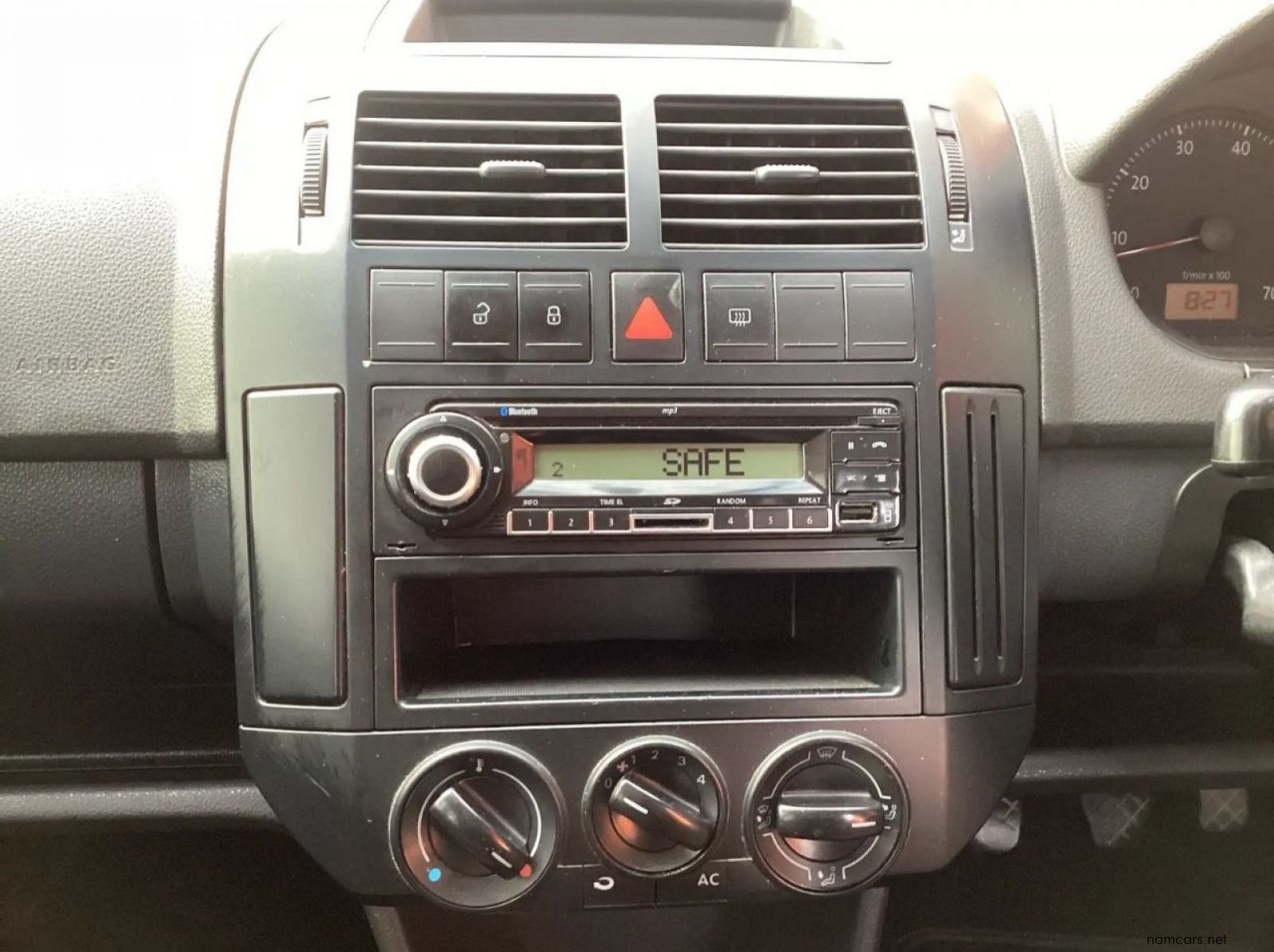 2012 Volkswagen Polo Vivo 1.6 Trendline pictures