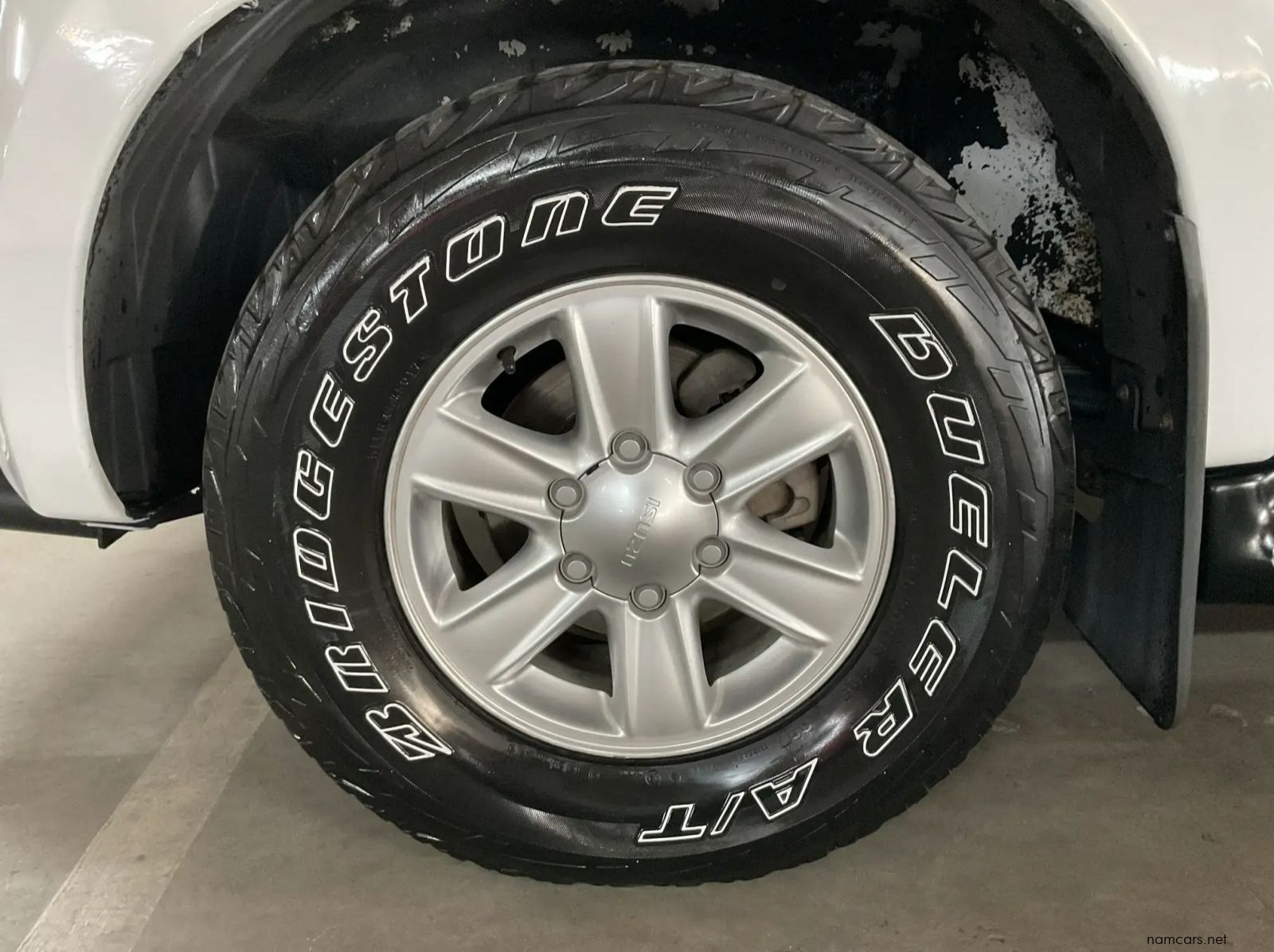 2016 Isuzu KB 240i LE Pick Up Double Cab pictures