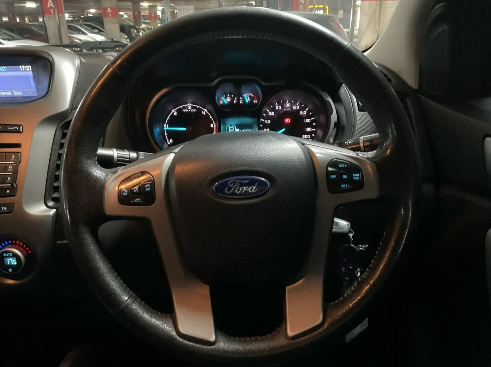 2015 Ford Ranger 3.2tdci XLT 4x4 Auto Pick Up Double Cab pictures