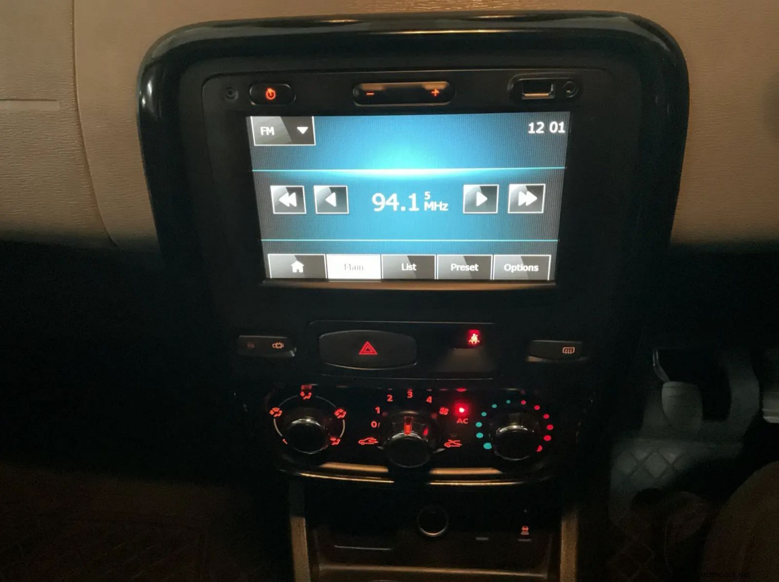 2014 Renault Duster 1.6 Dynamique pictures