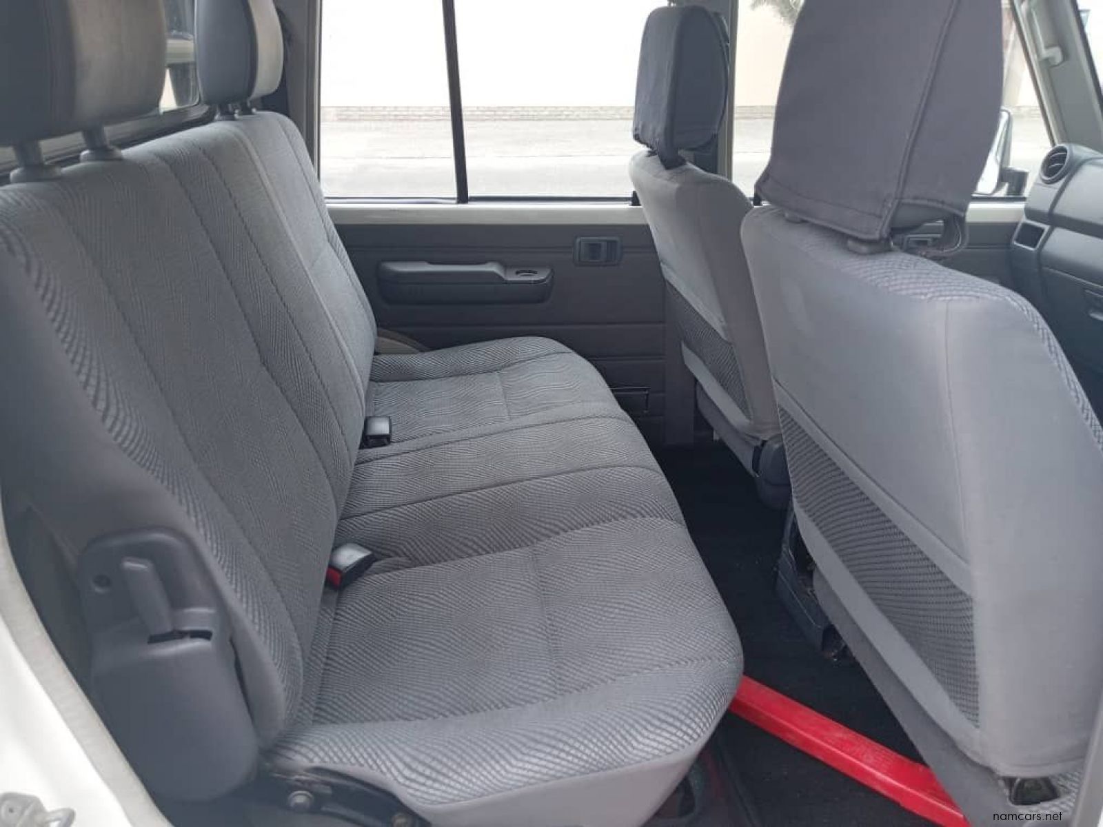 2013 Toyota Land Cruiser 4.0 V6 photo