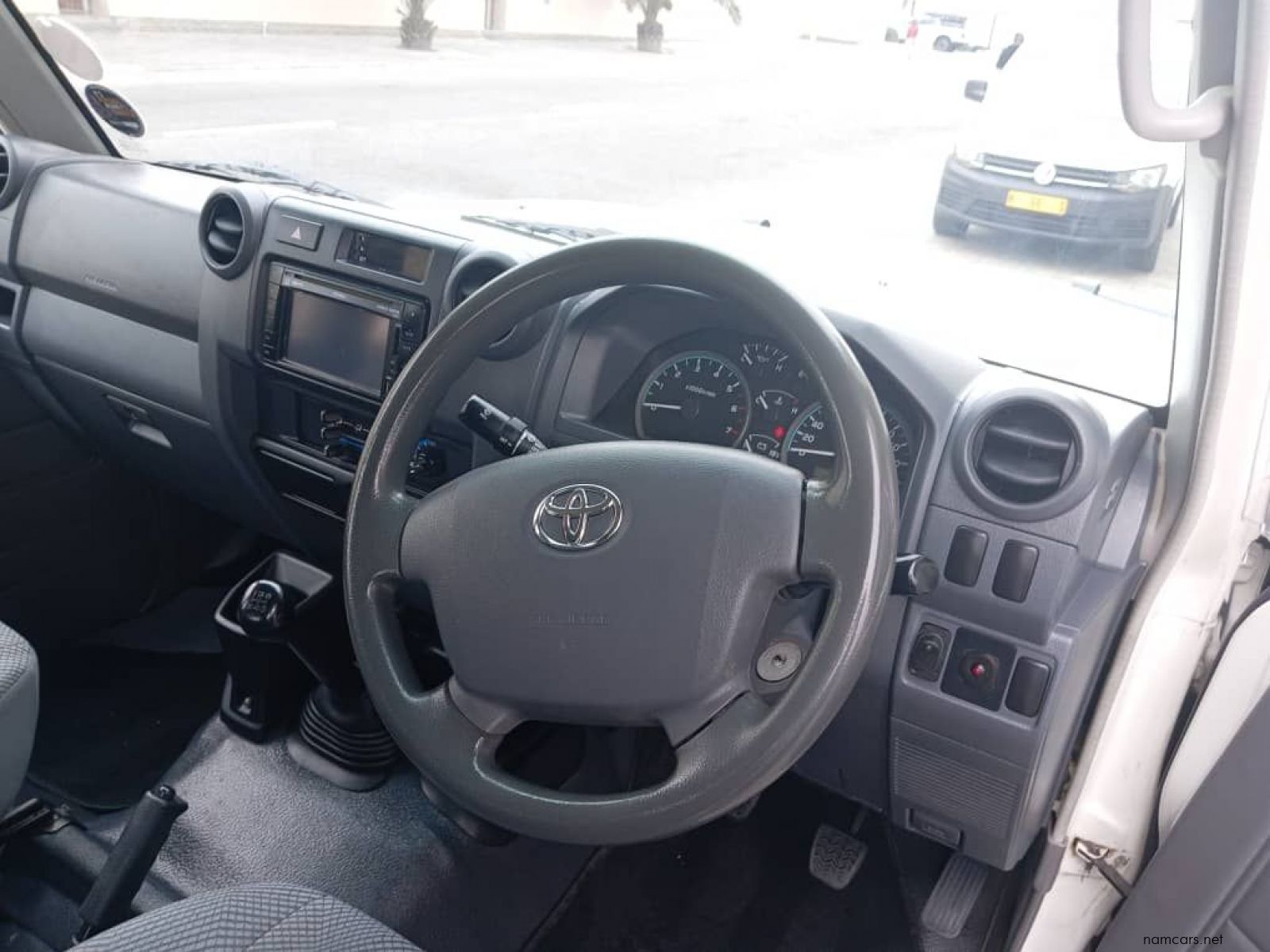 2013 Toyota Land Cruiser 4.0 V6 photo