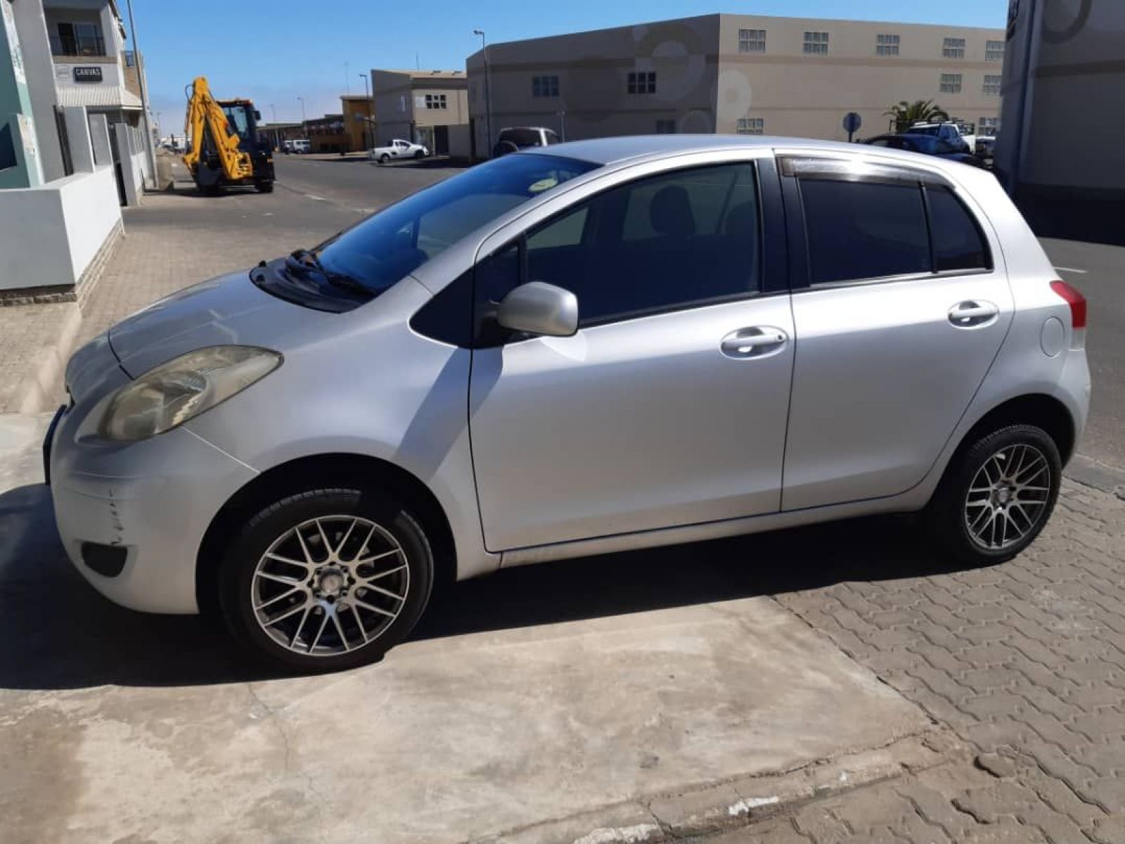 2009 Toyota Vitz 1.3 Auto photo