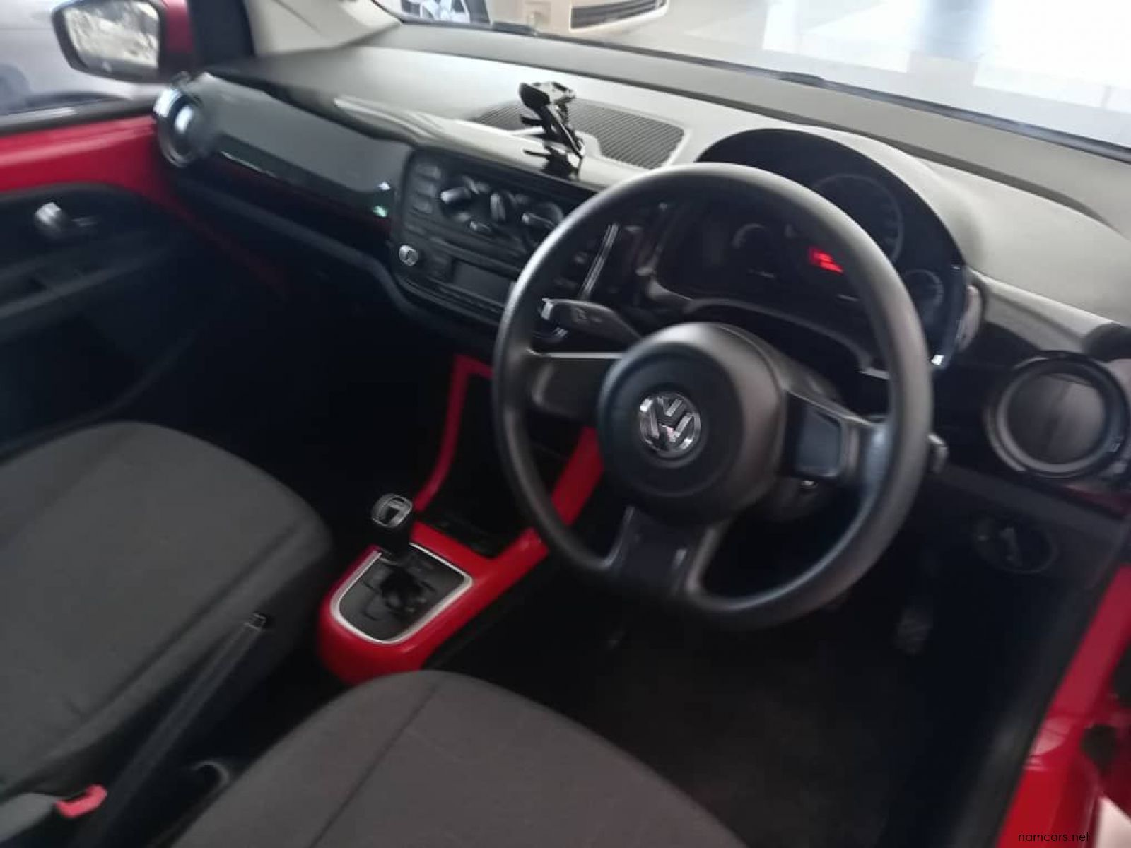 2013 Volkswagen UP 1.0 Auto photo