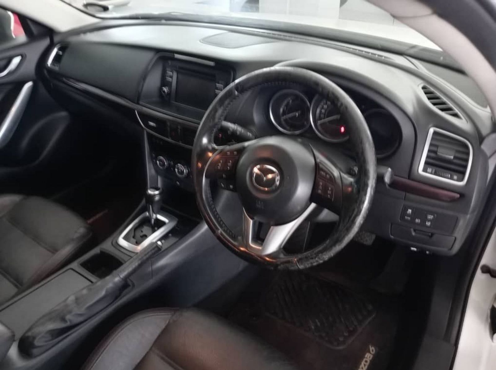 2015 Mazda 6 2.2 Atenza Auto pictures