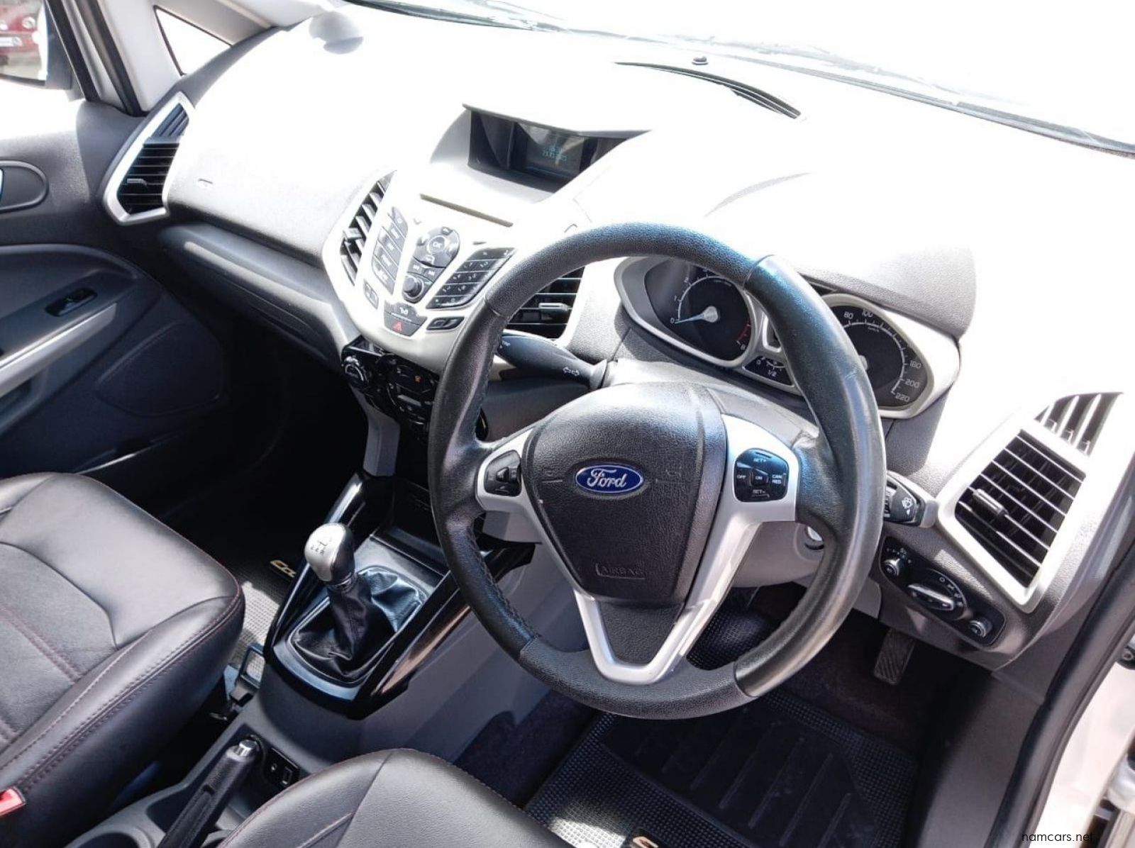 2017 Ford Ecosport 1.0 Ecoboost Titanium pictures