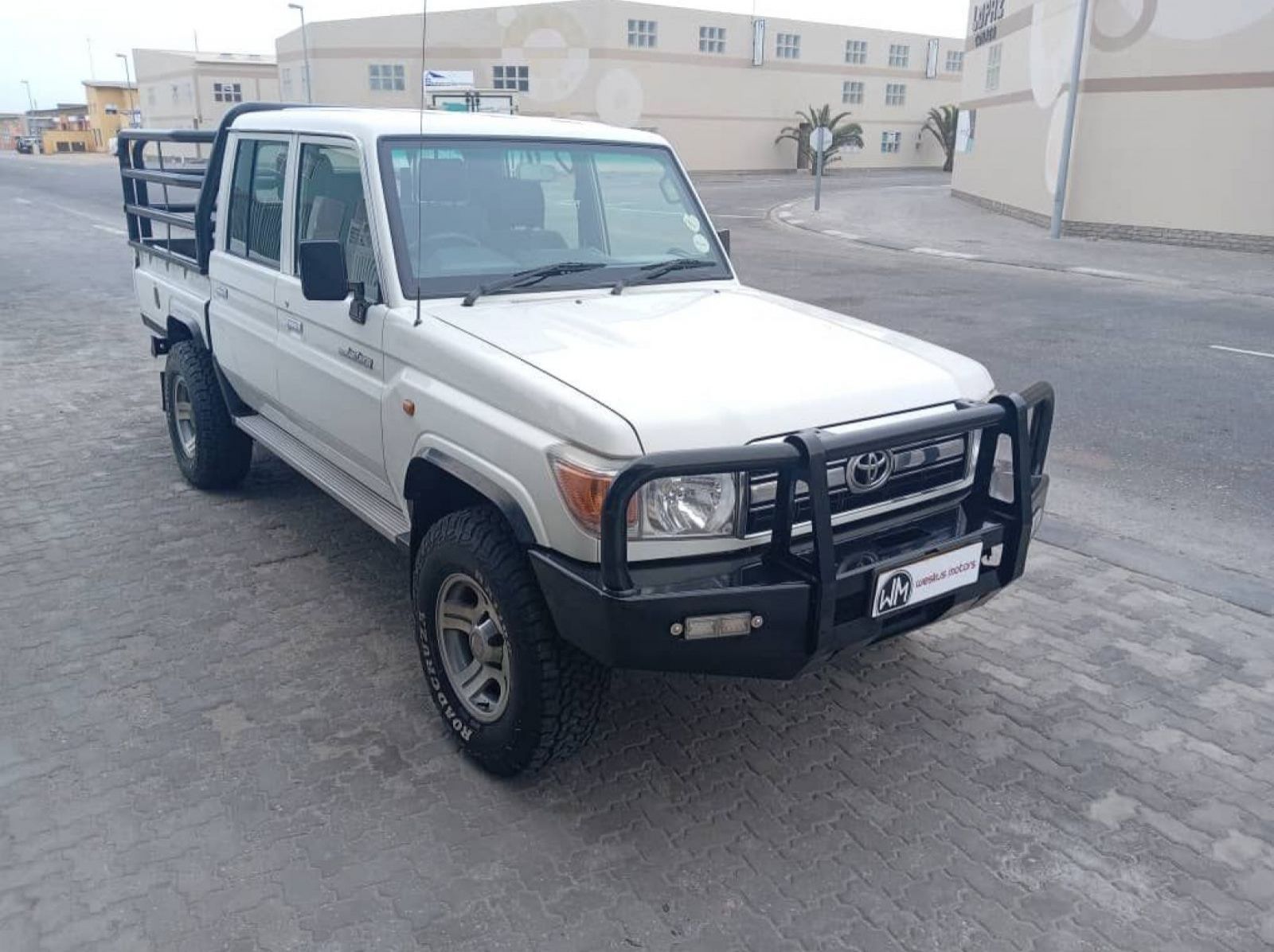 Used Toyota Land Cruiser 4.0 V6  for sale in Swakopmund, Namibia