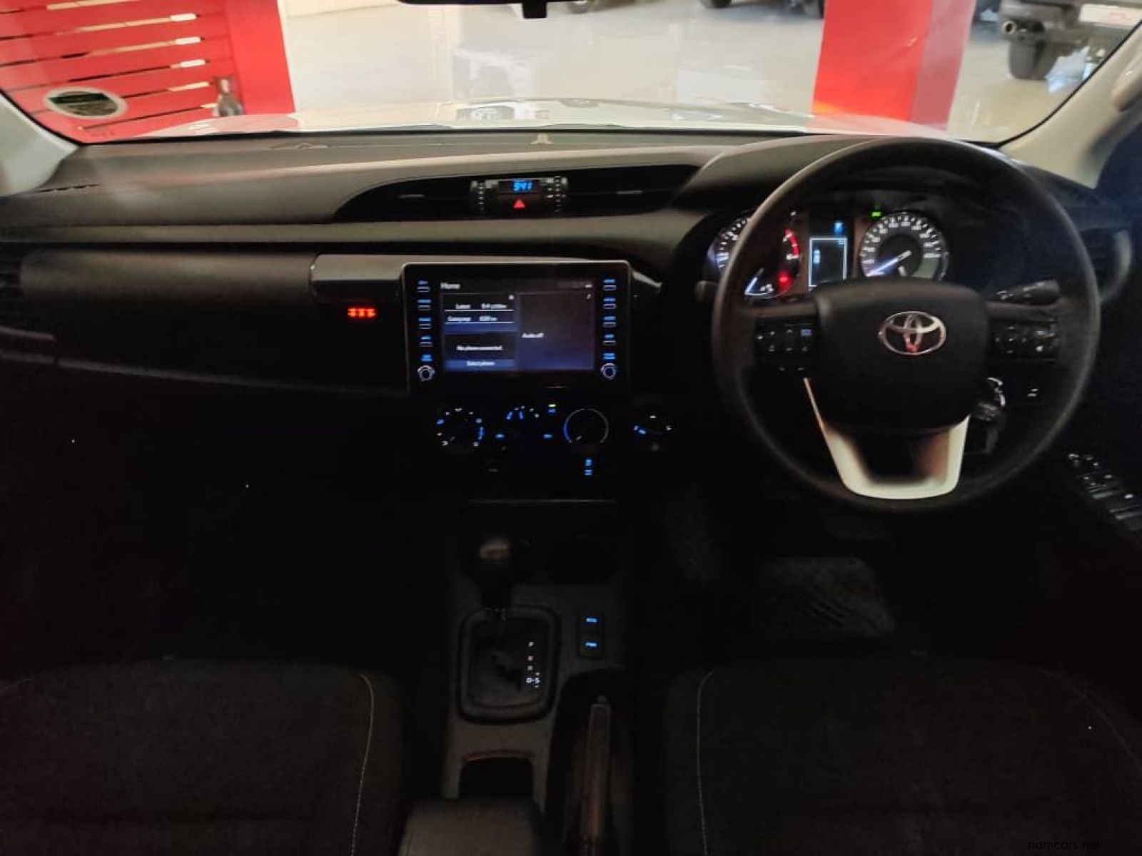 2024 Toyota Hilux 2.4GD6 DC 4x4 AT photo