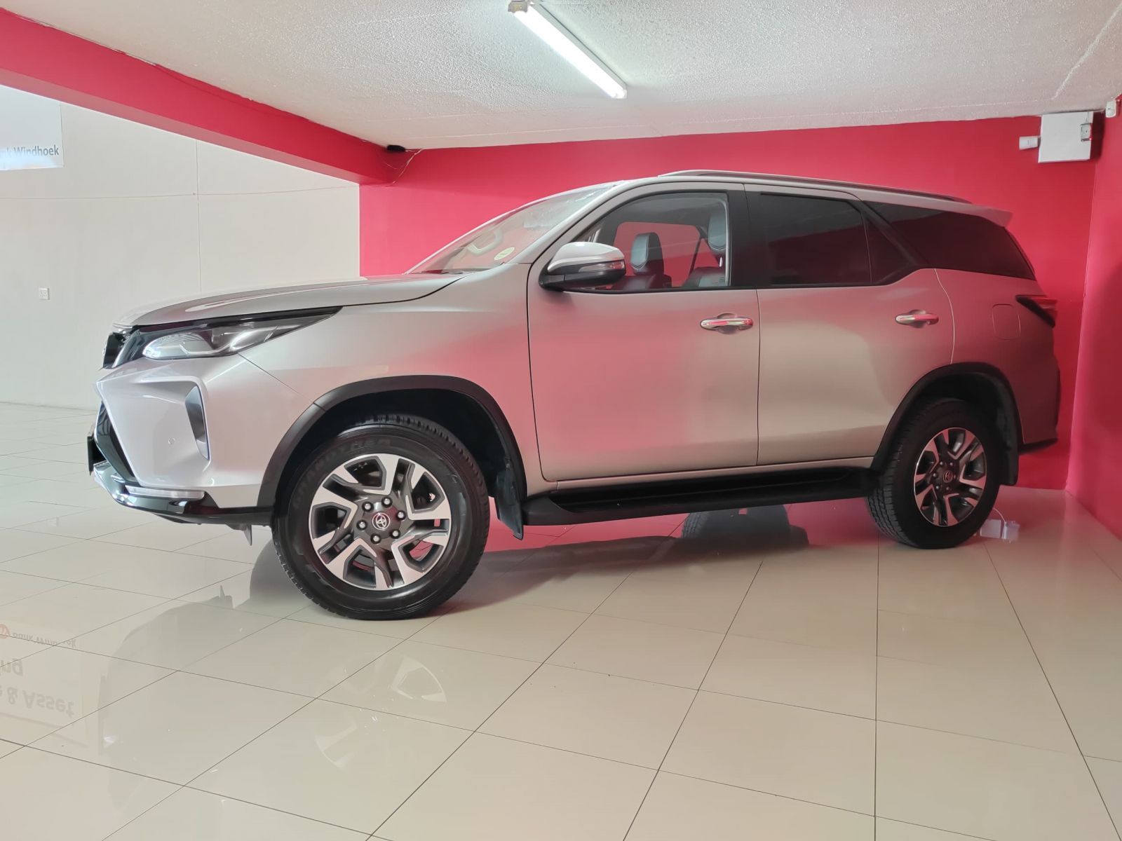 2024 Toyota Fortuner 2.4 GD6 4X4 AT photo