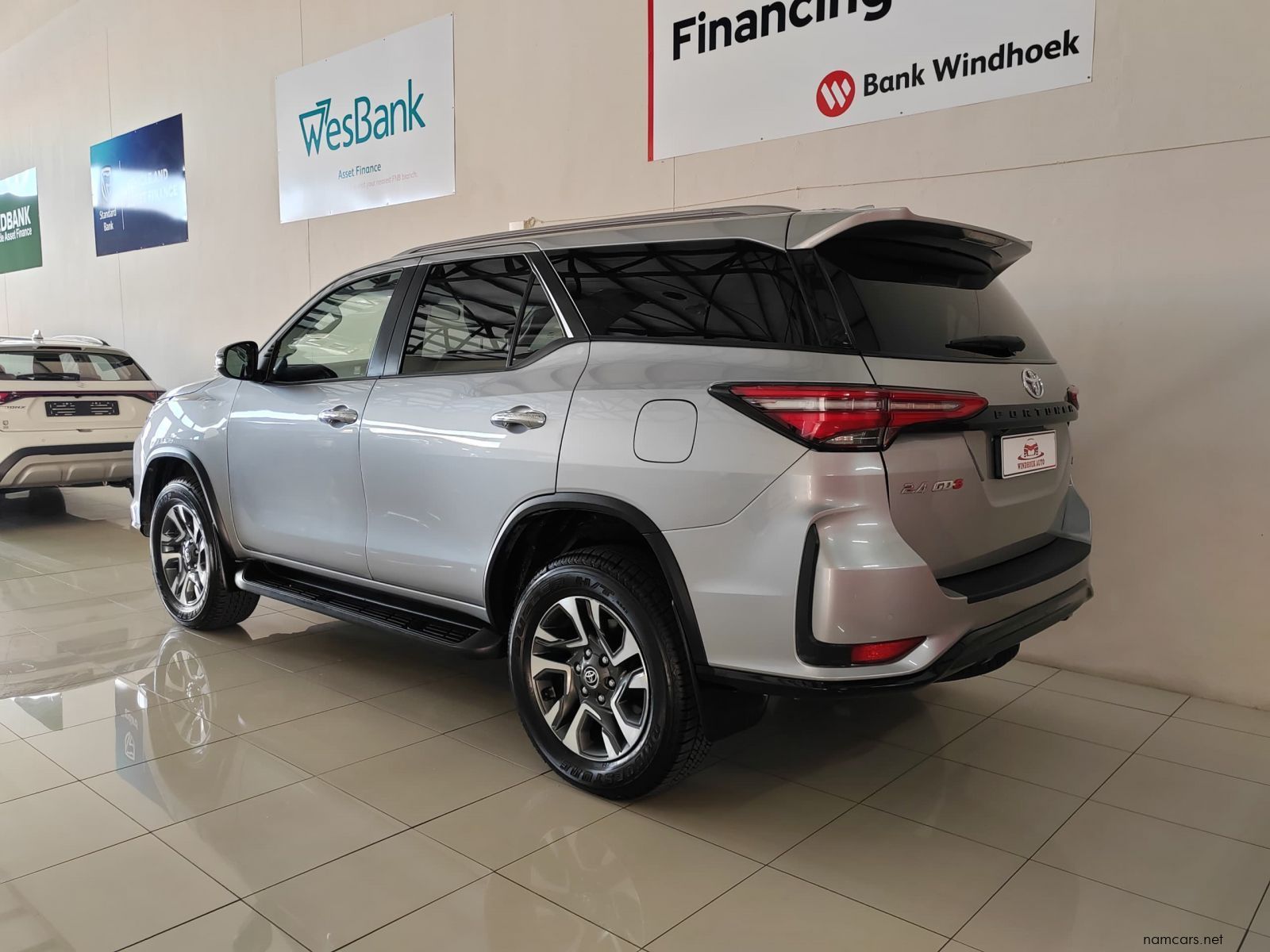 2024 Toyota Fortuner 2.4 GD6 4X4 AT photo