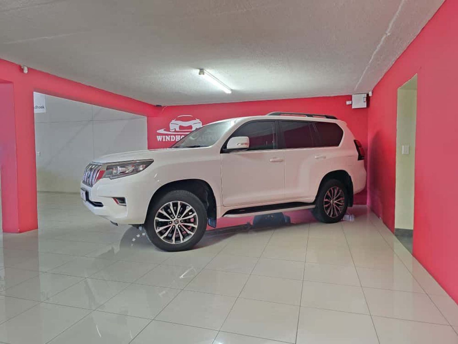 2023 Toyota Prado 2.8GD6 VX AT photo
