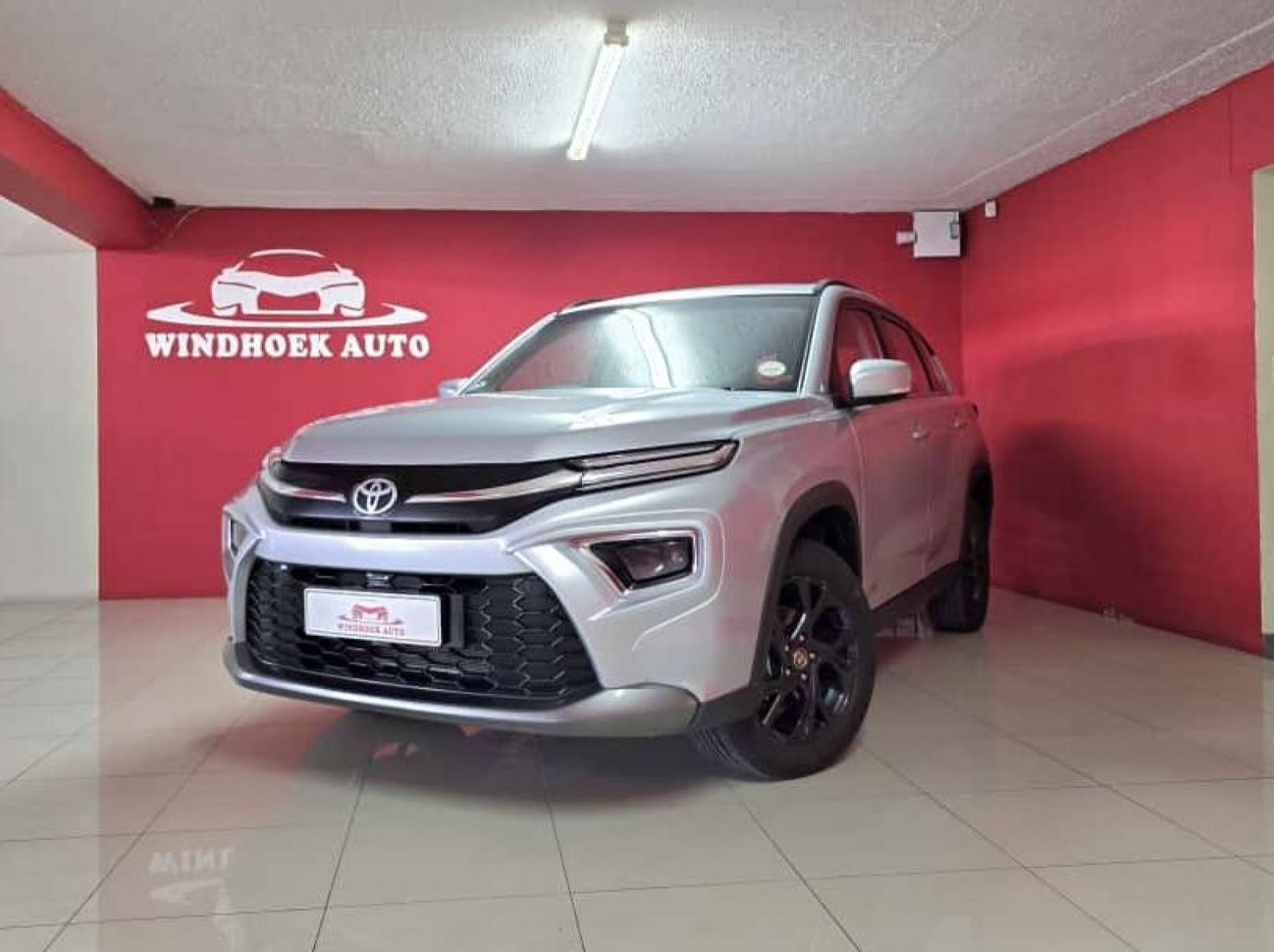 2024 Toyota Urban Cruiser 1.5 XR AT pictures