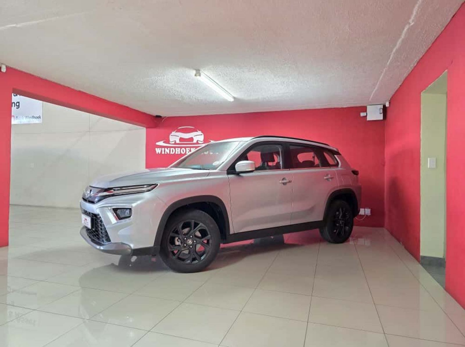 2024 Toyota Urban Cruiser 1.5 XR AT pictures