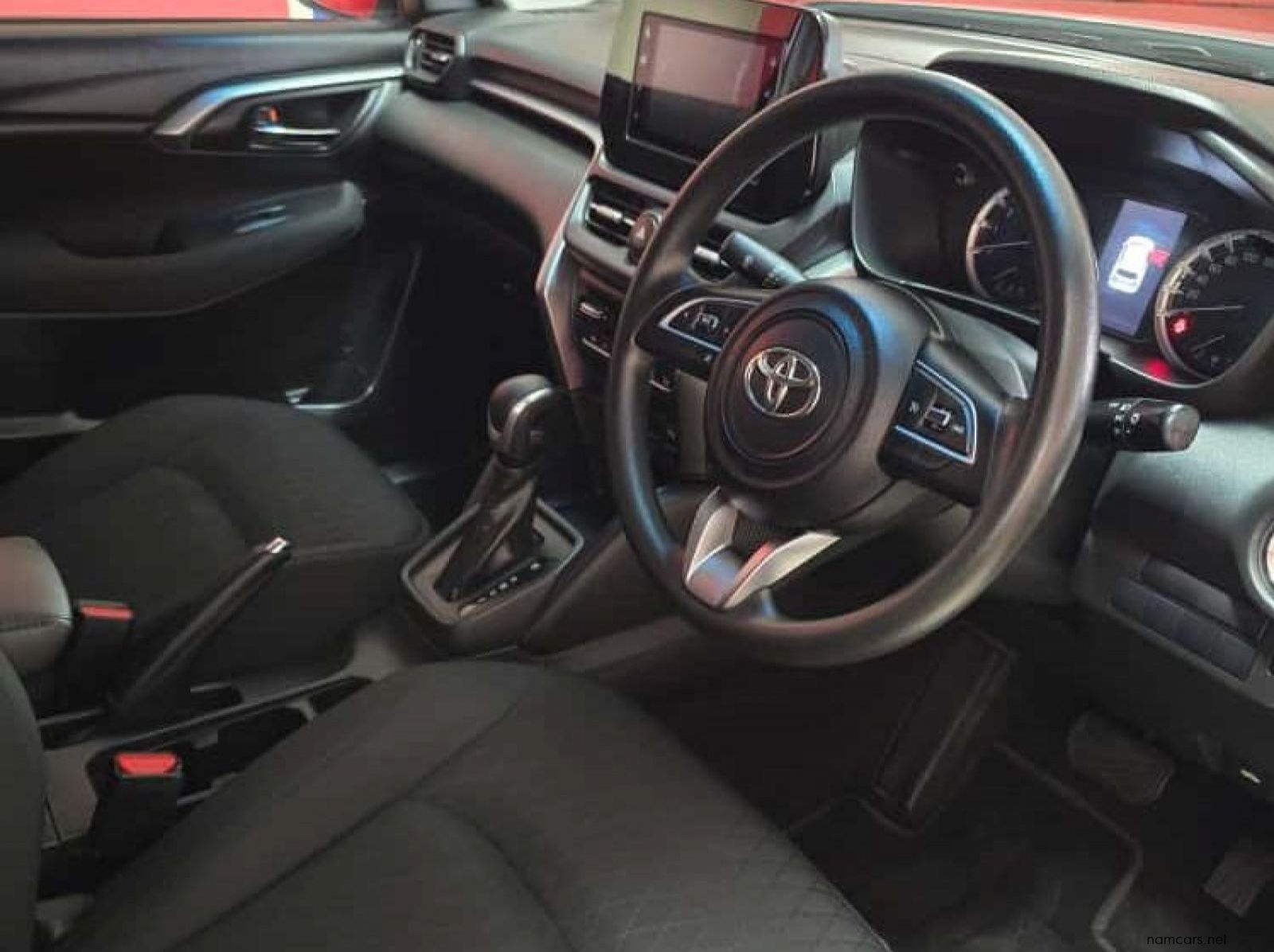 2024 Toyota Urban Cruiser 1.5 XR AT pictures