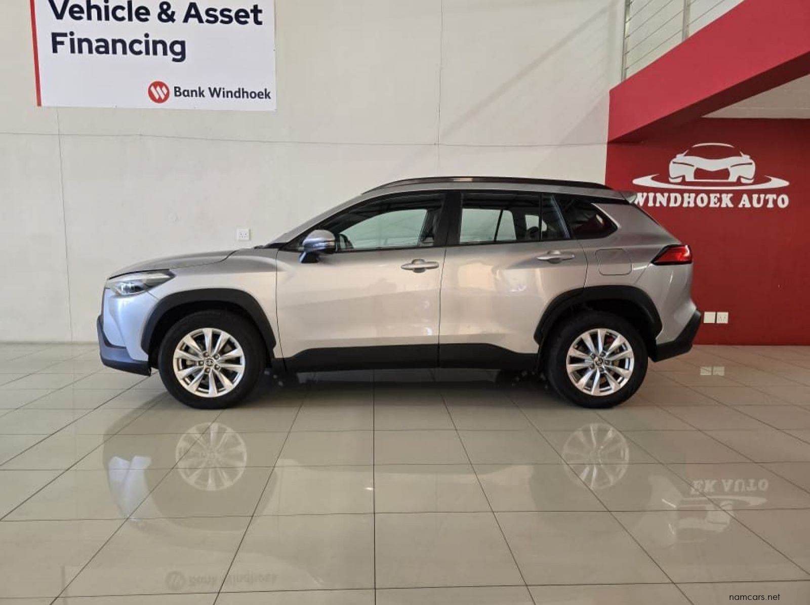 2024 Toyota Corolla Cross 1.8 XS AT pictures