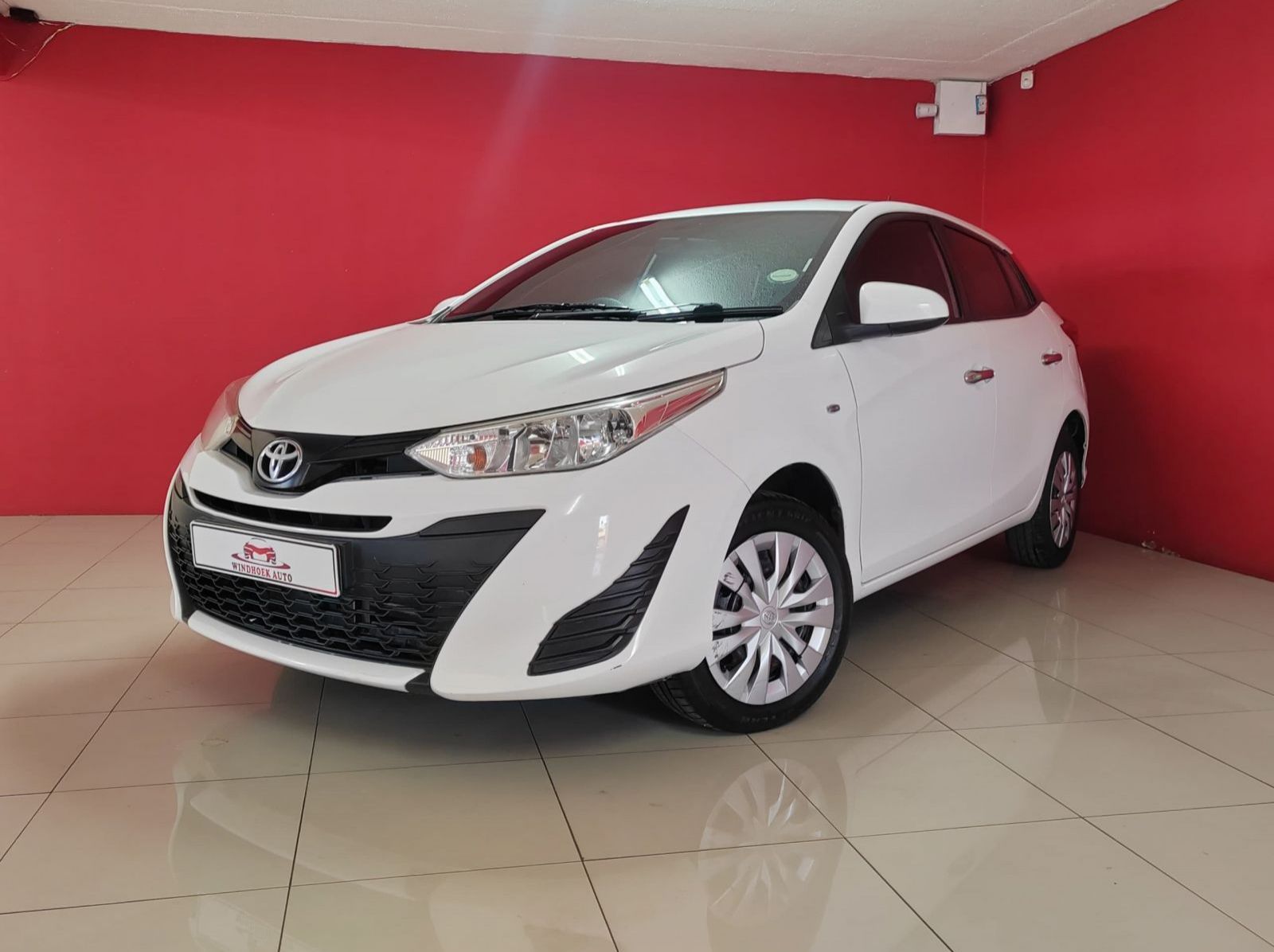 2018 Toyota Yaris Xi MT pictures