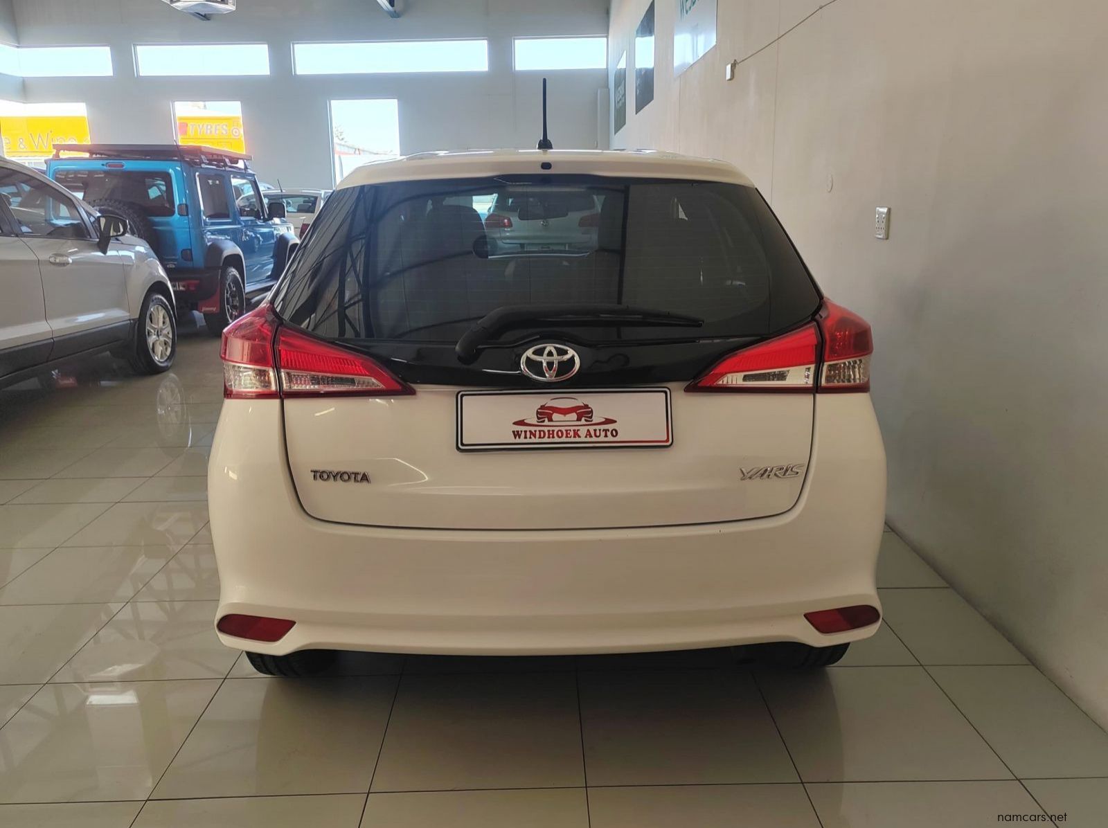 2018 Toyota Yaris Xi MT pictures