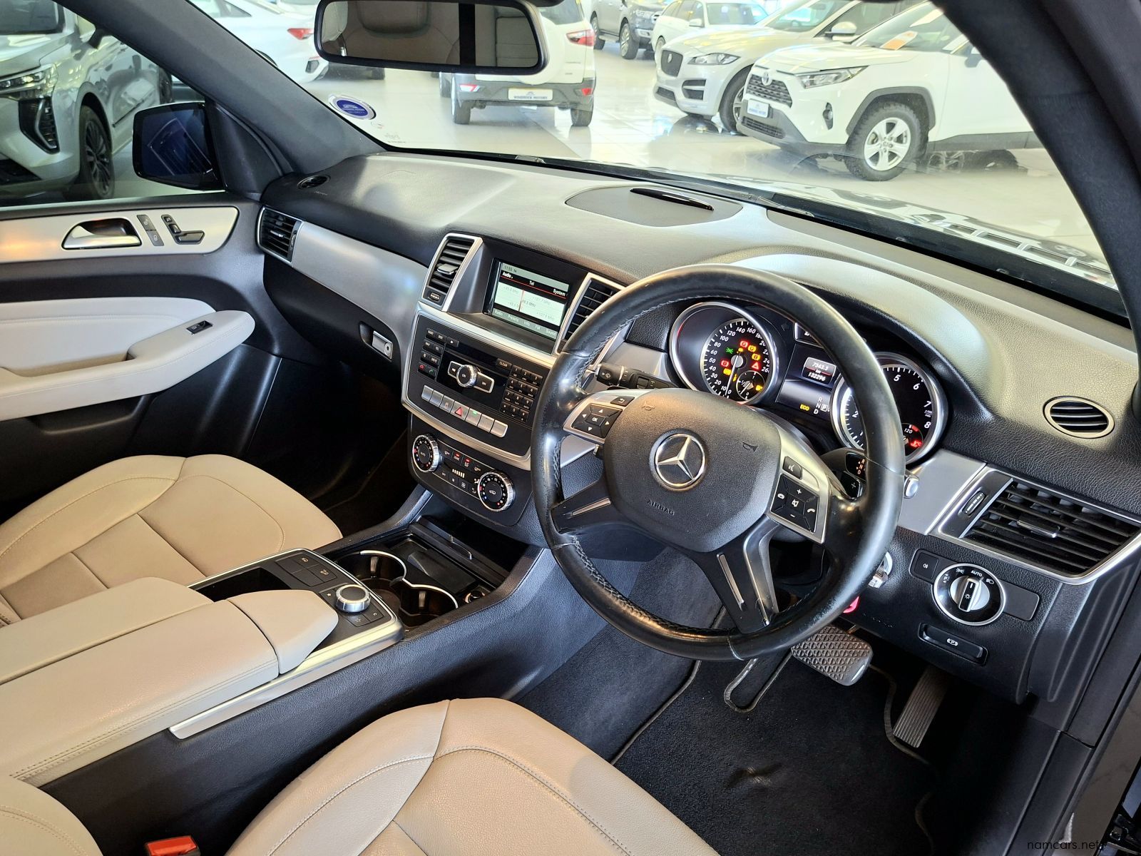 2014 Mercedes-Benz ML400 4Matic Automatic photo