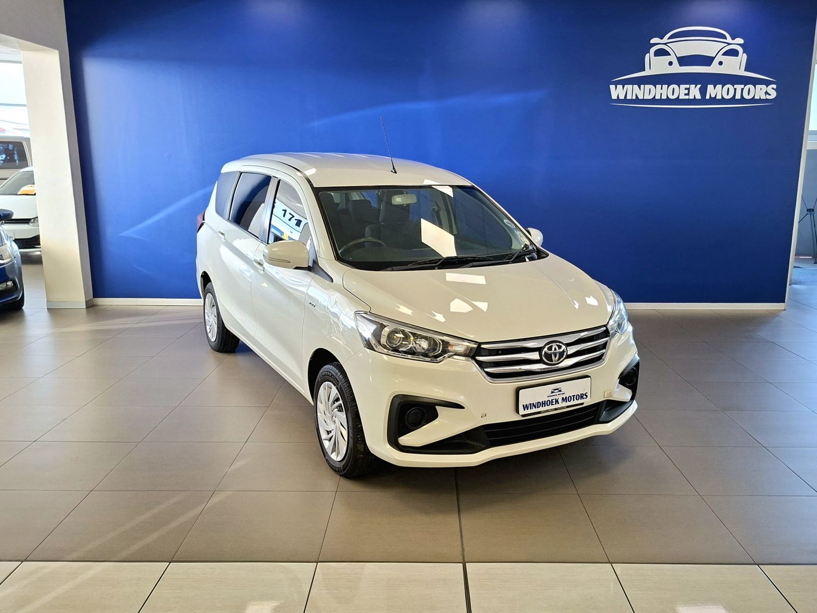 2022 Toyota Rumion 1.5 SX Automatic photo
