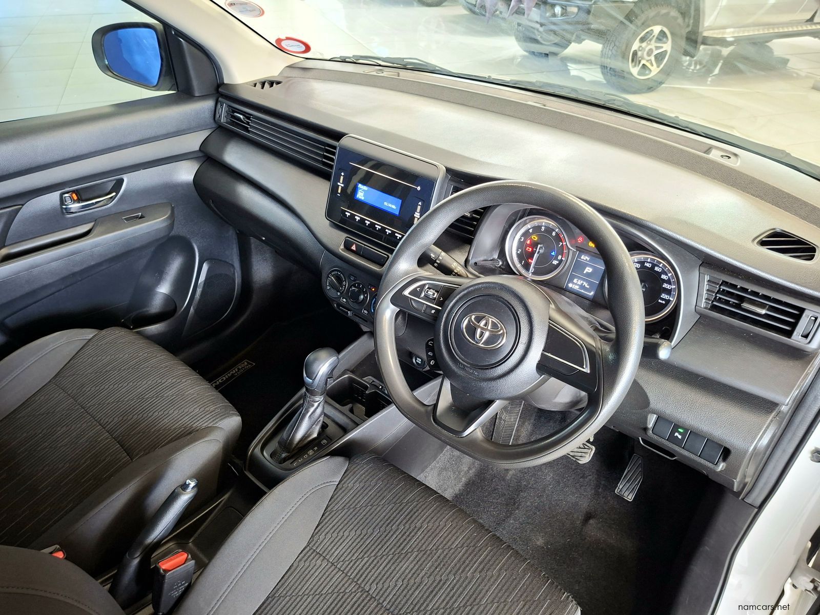 2022 Toyota Rumion 1.5 SX Automatic photo