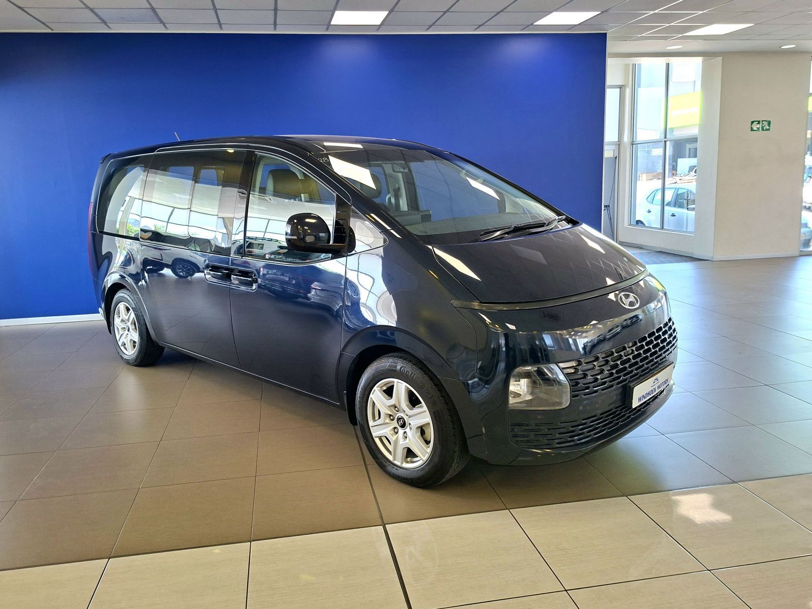 2022 Hyundai Staria 2.2D Executive Automatic 9 Seater photo