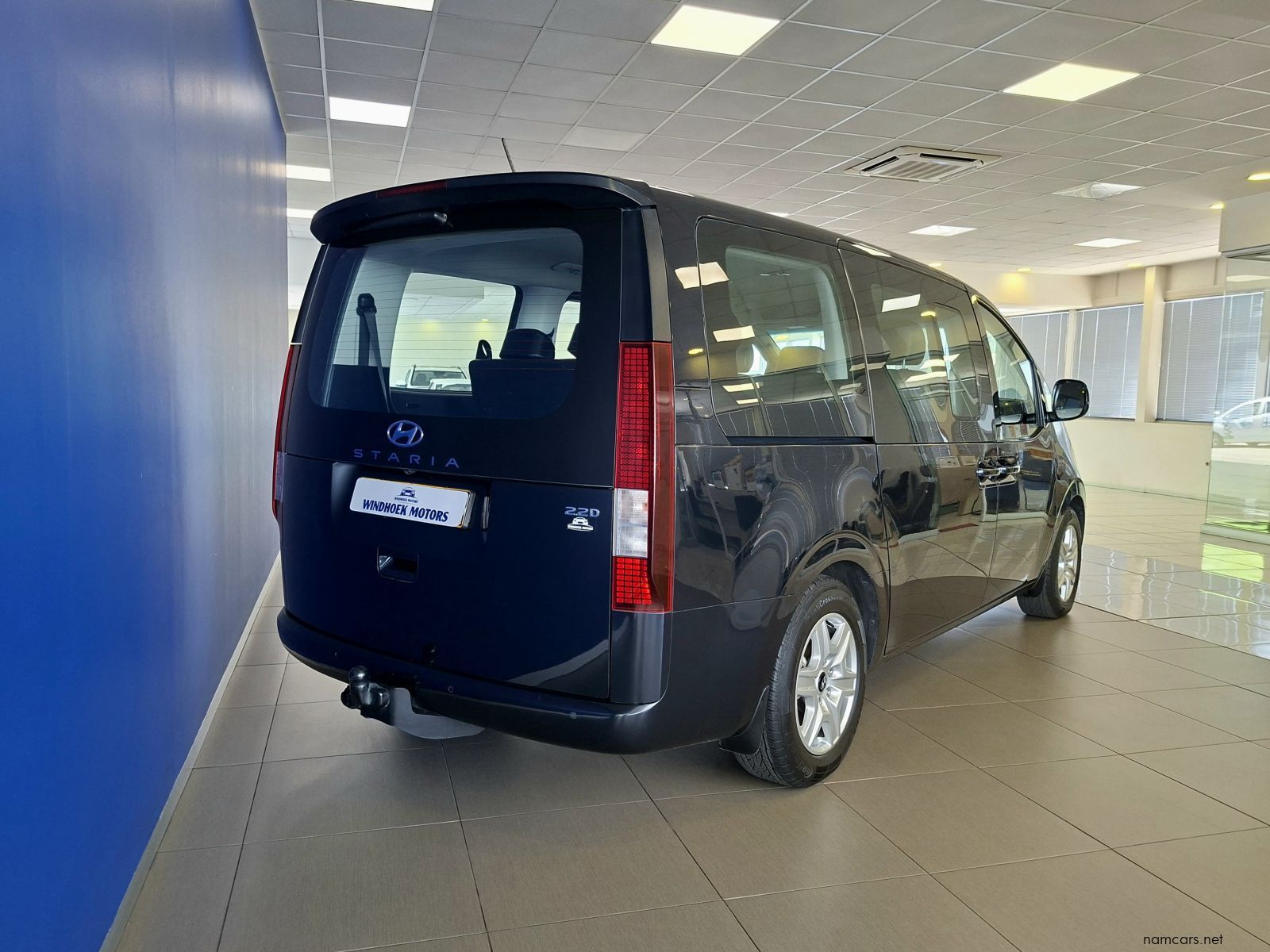 2022 Hyundai Staria 2.2D Executive Automatic 9 Seater photo