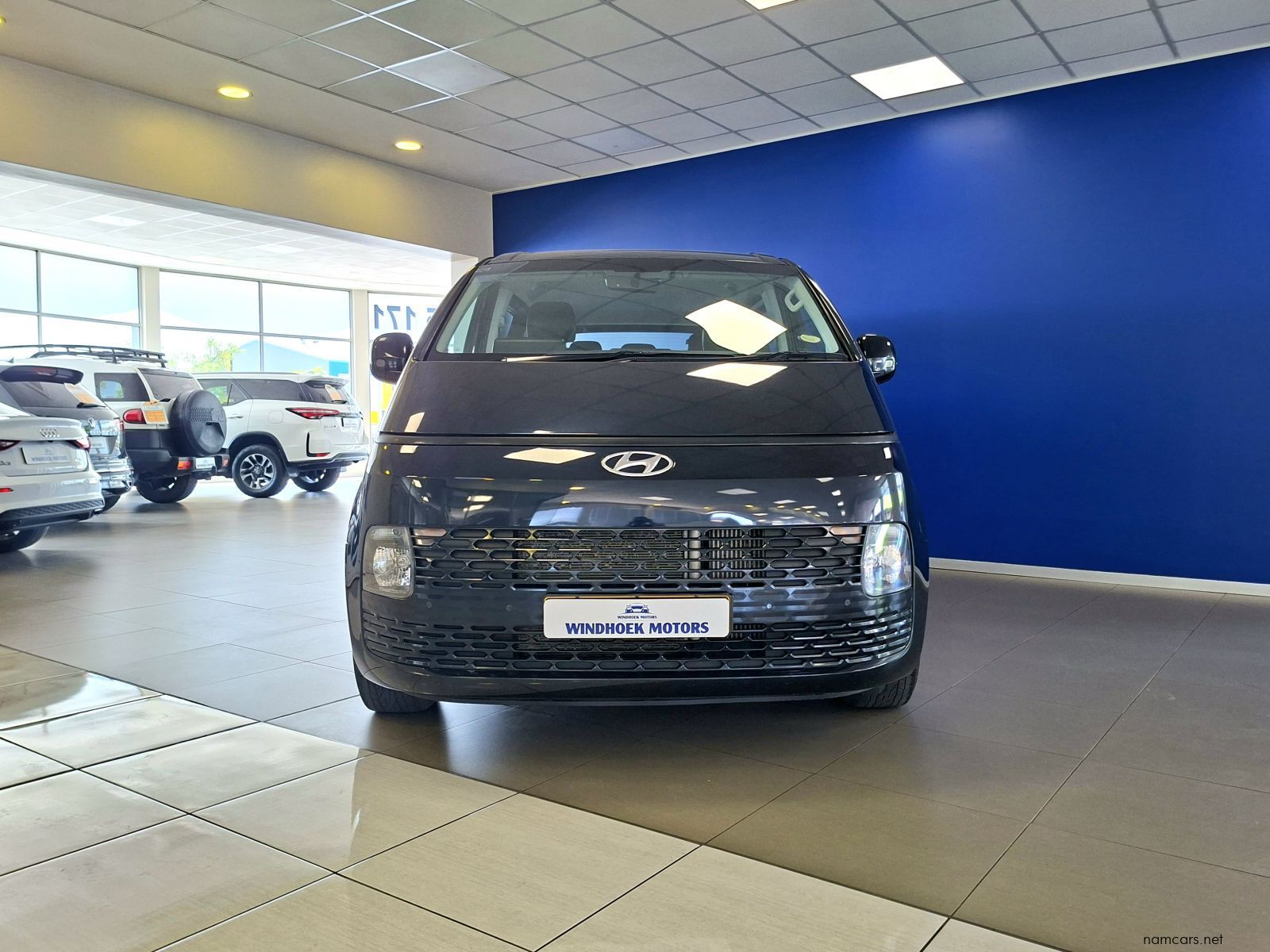 2022 Hyundai Staria 2.2D Executive Automatic 9 Seater photo