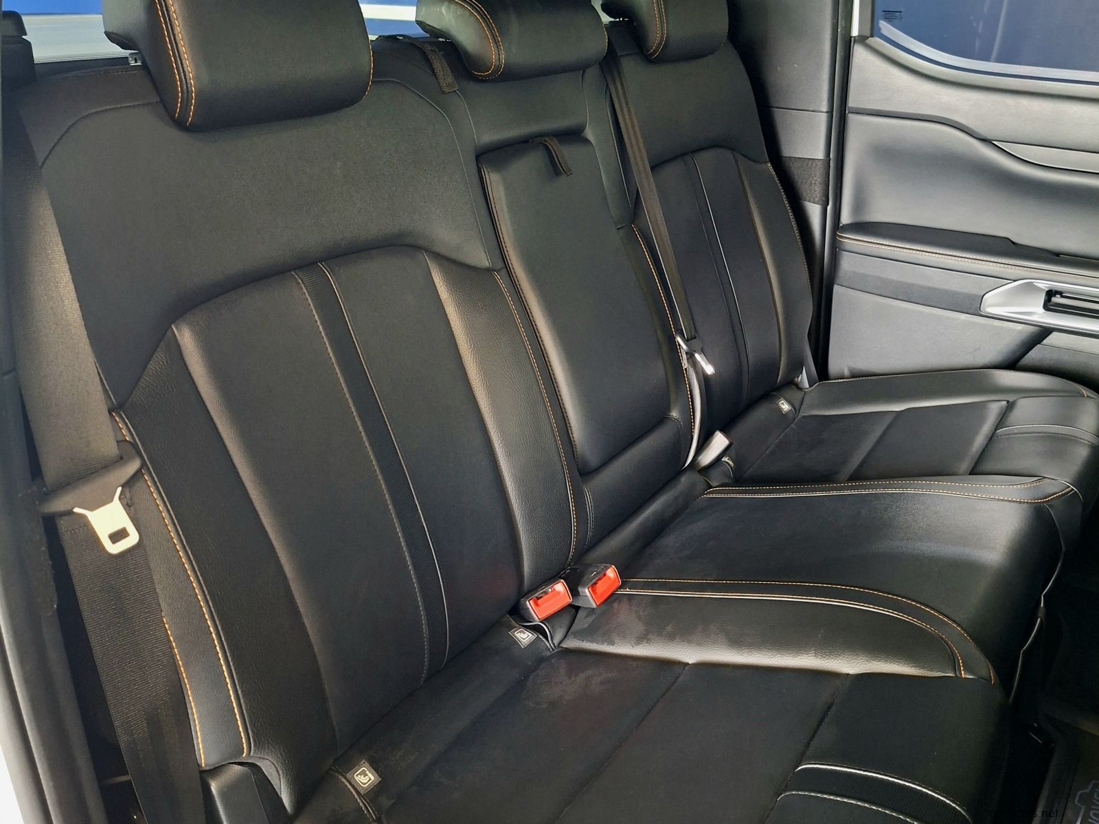 2024 Ford Ranger 2.0D Bi-Turbo Wildtrak 4x2 Automatic photo