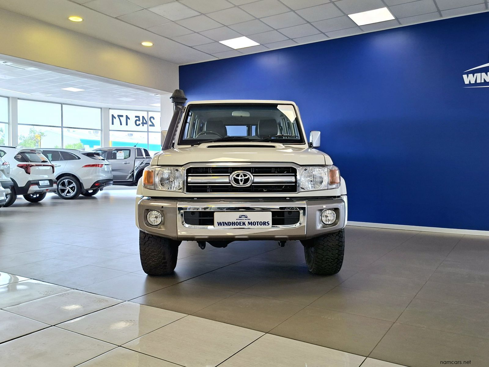 2020 Toyota Land Cruiser 76 4.5D V8 SW photo