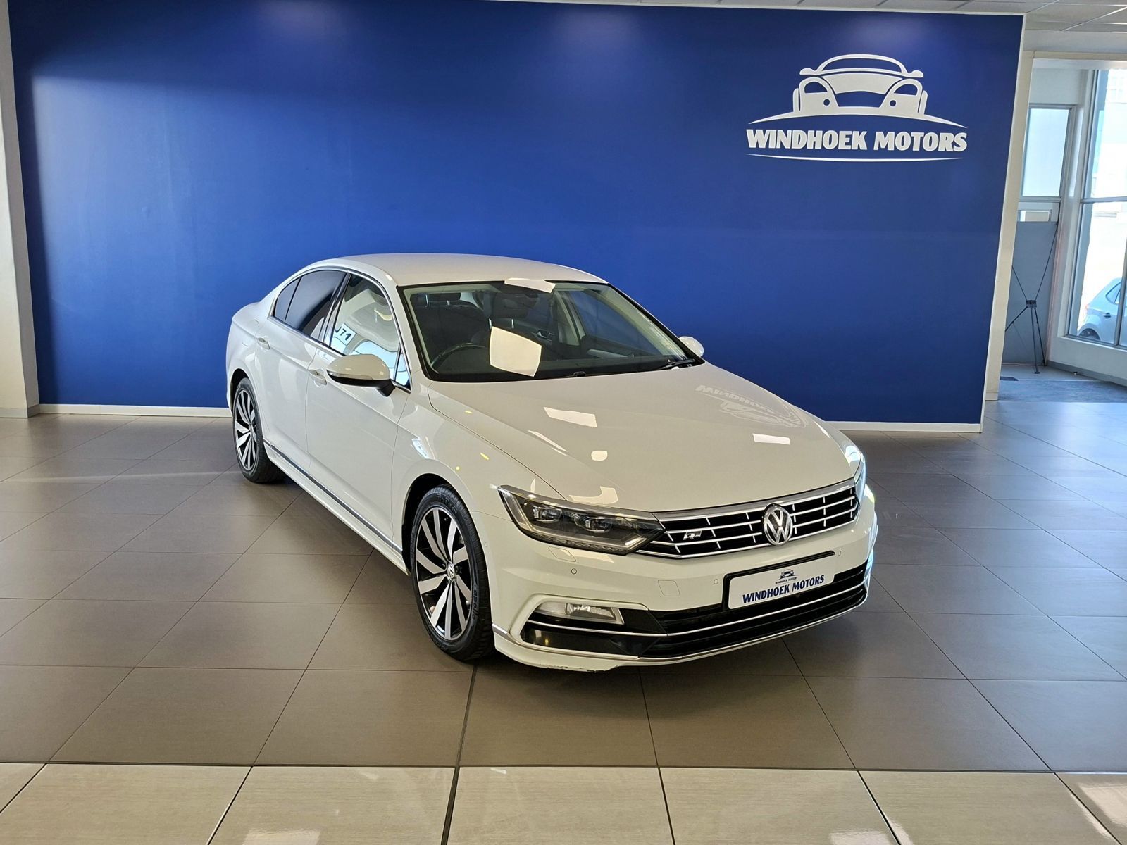 2016 Volkswagen Passat 2.0 TSI Executive DSG photo