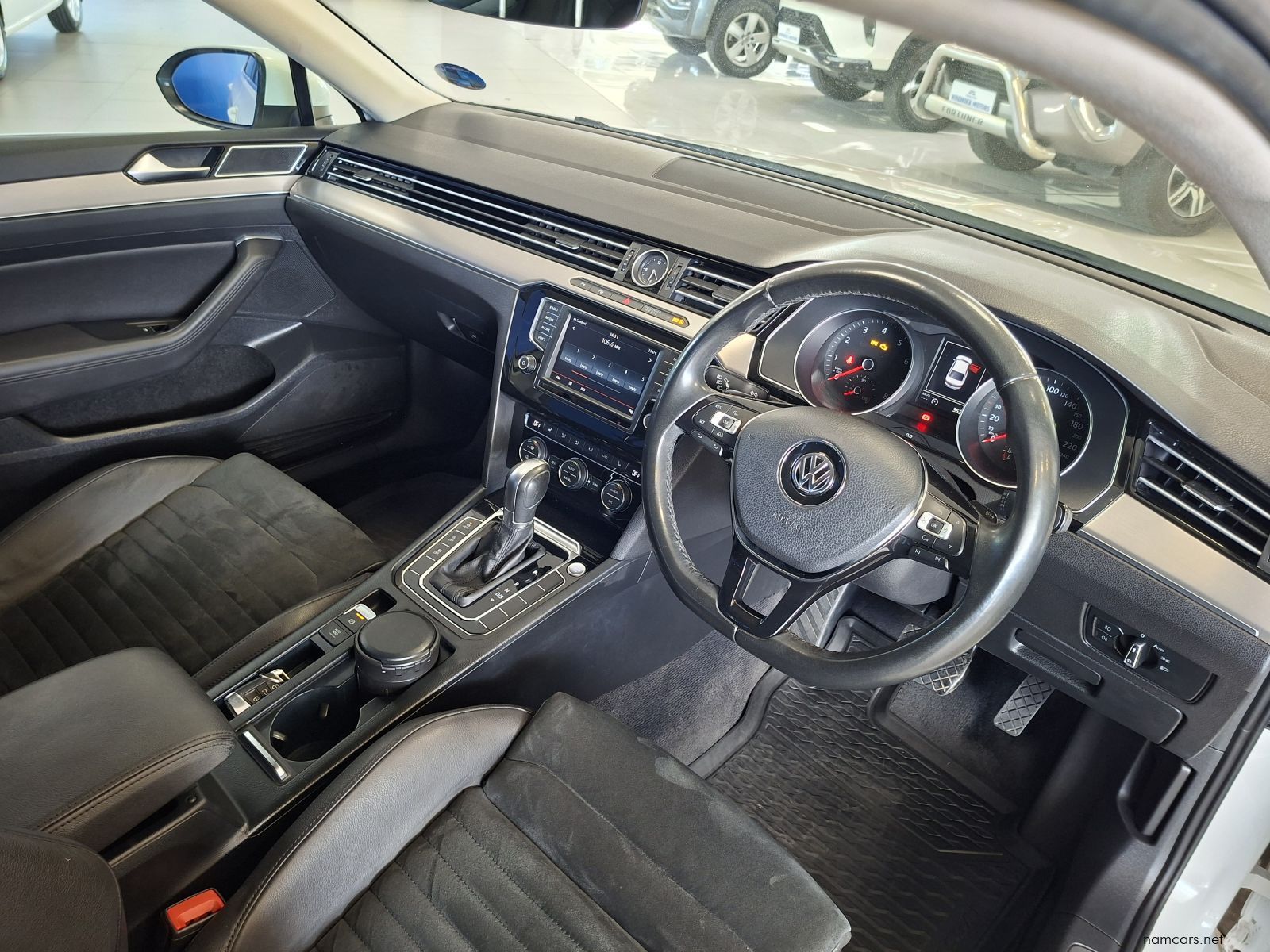 2016 Volkswagen Passat 2.0 TSI Executive DSG photo