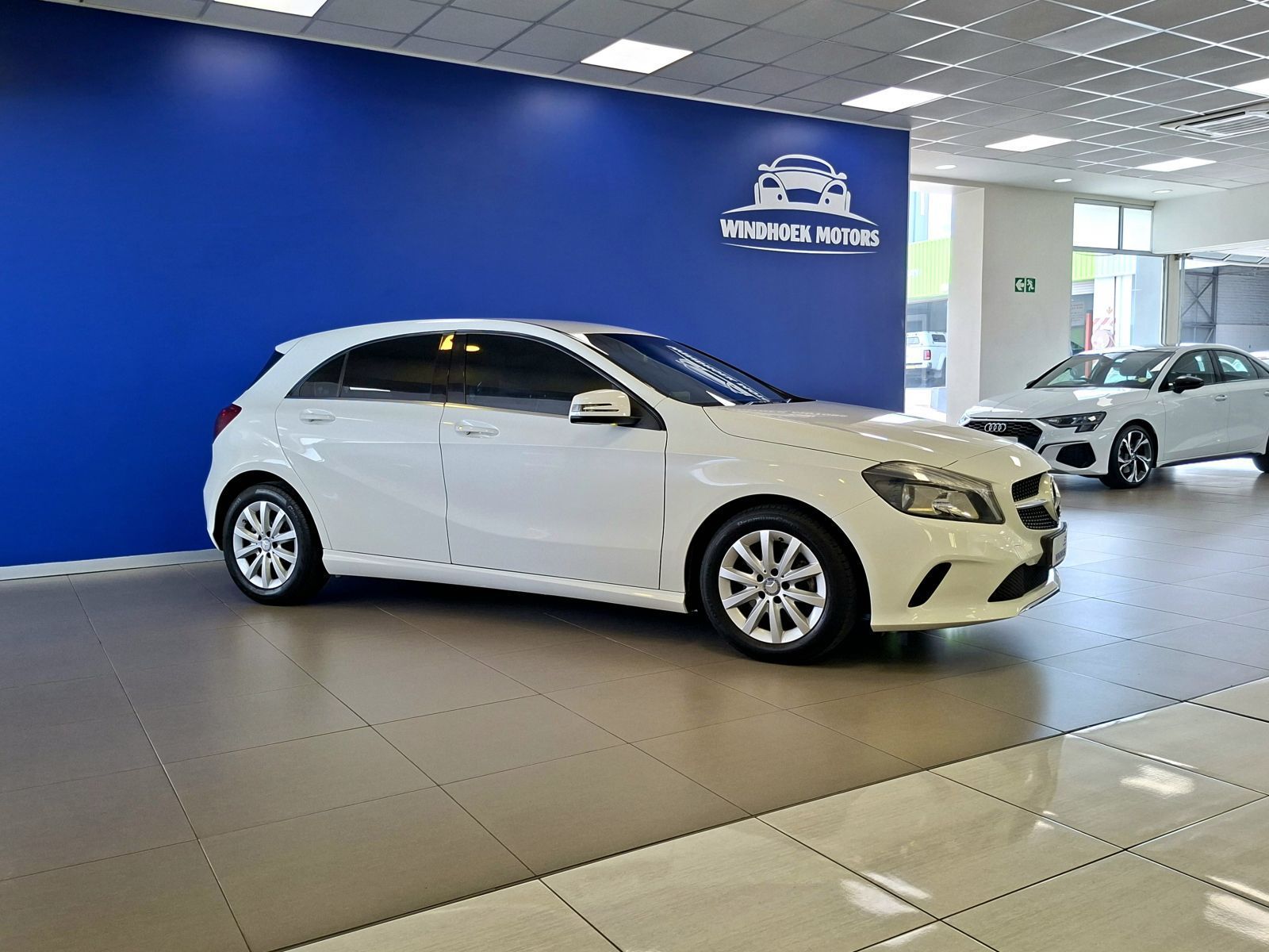 2016 Mercedes-Benz A200 Style Manual photo
