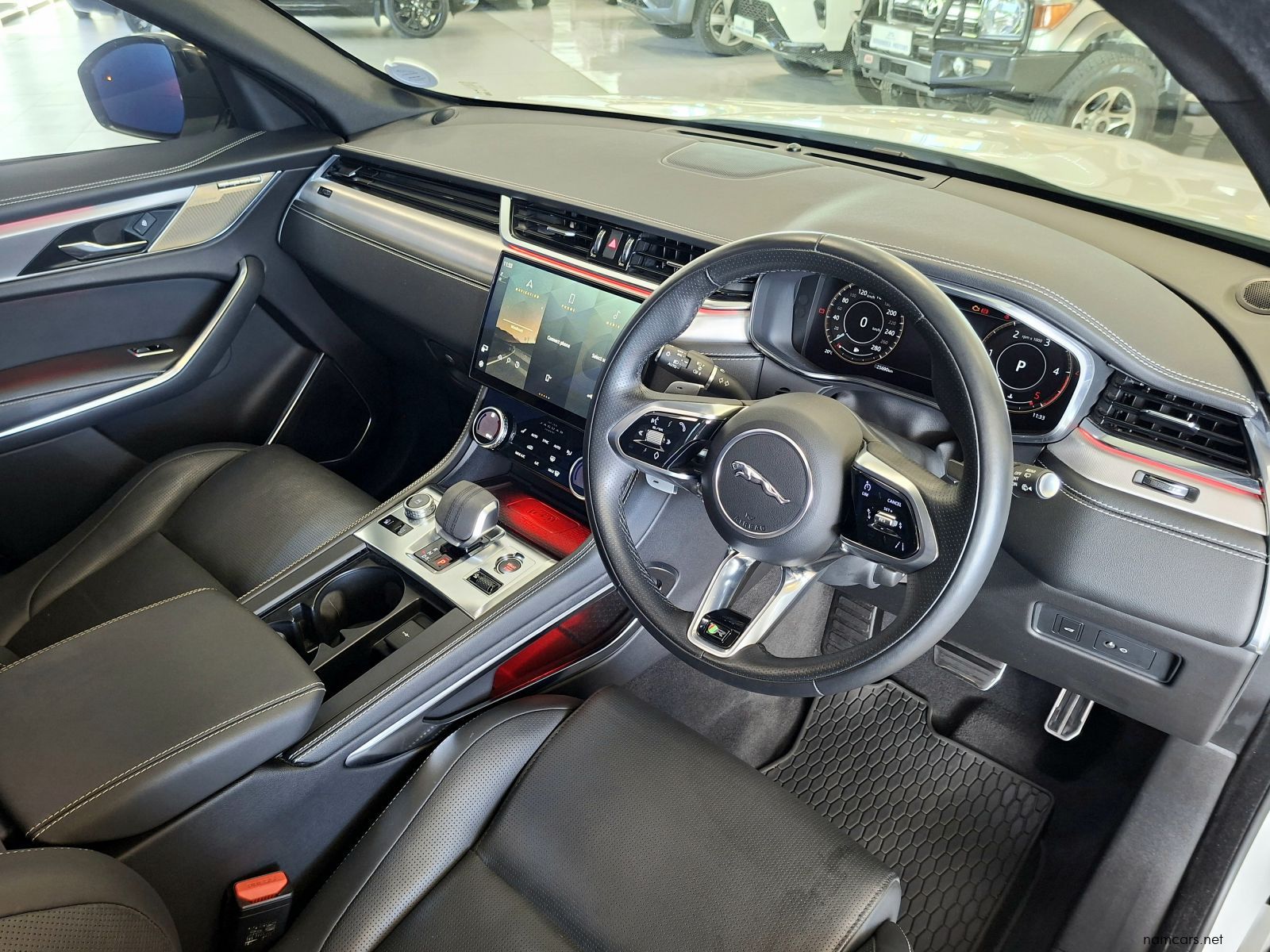 2022 Jaguar F-Pace 2.0D SE R-Dynamic photo