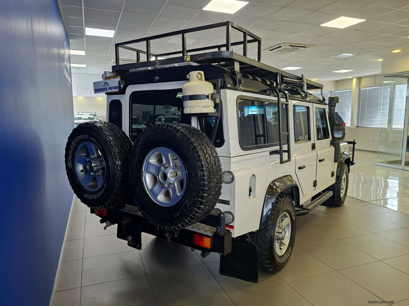 2010 Land Rover Defender 110 Puma photo