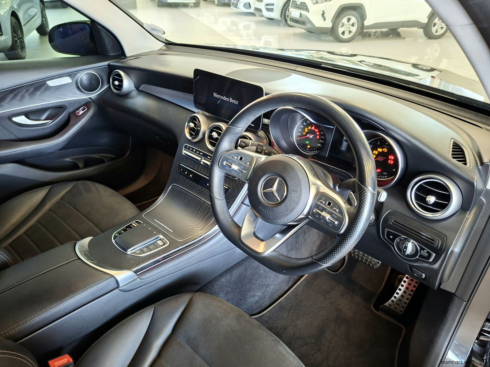 2020 Mercedes-Benz GLC 300 AMG Line 4Matic Automatic photo