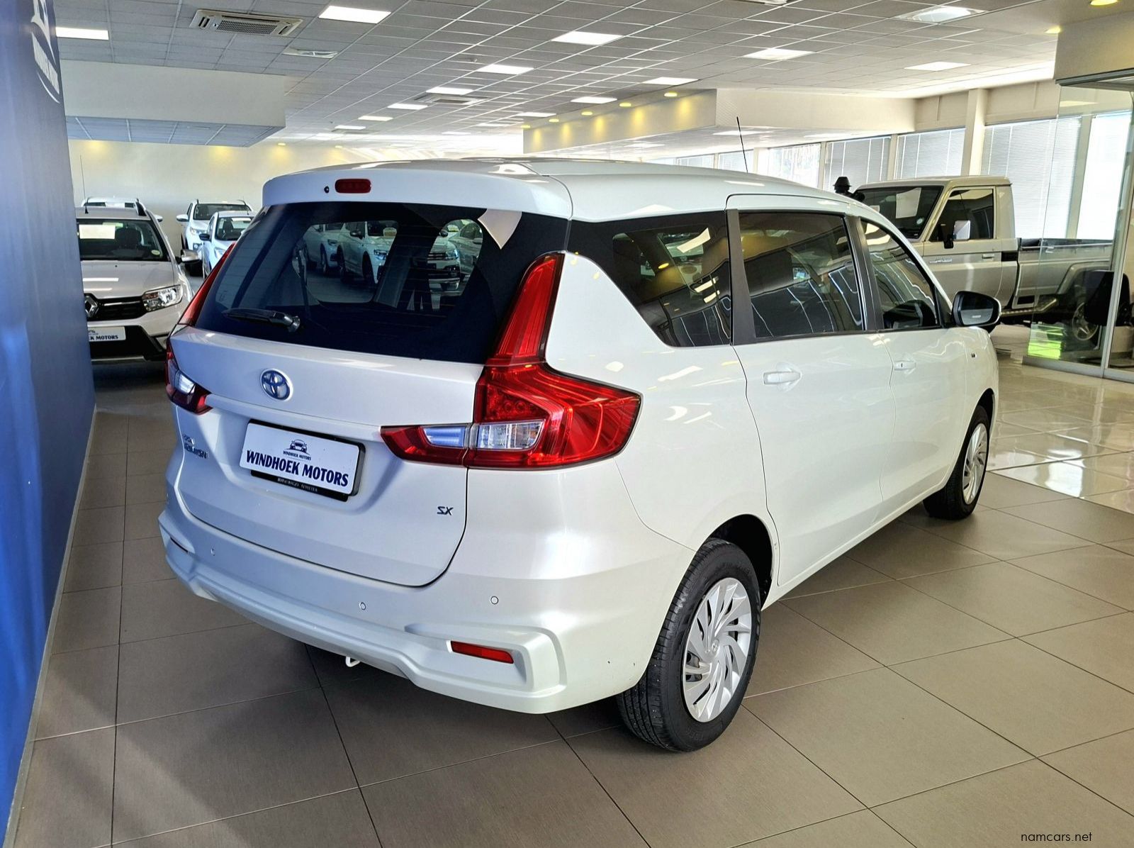 2022 Toyota Rumion 1.5 SX Automatic pictures